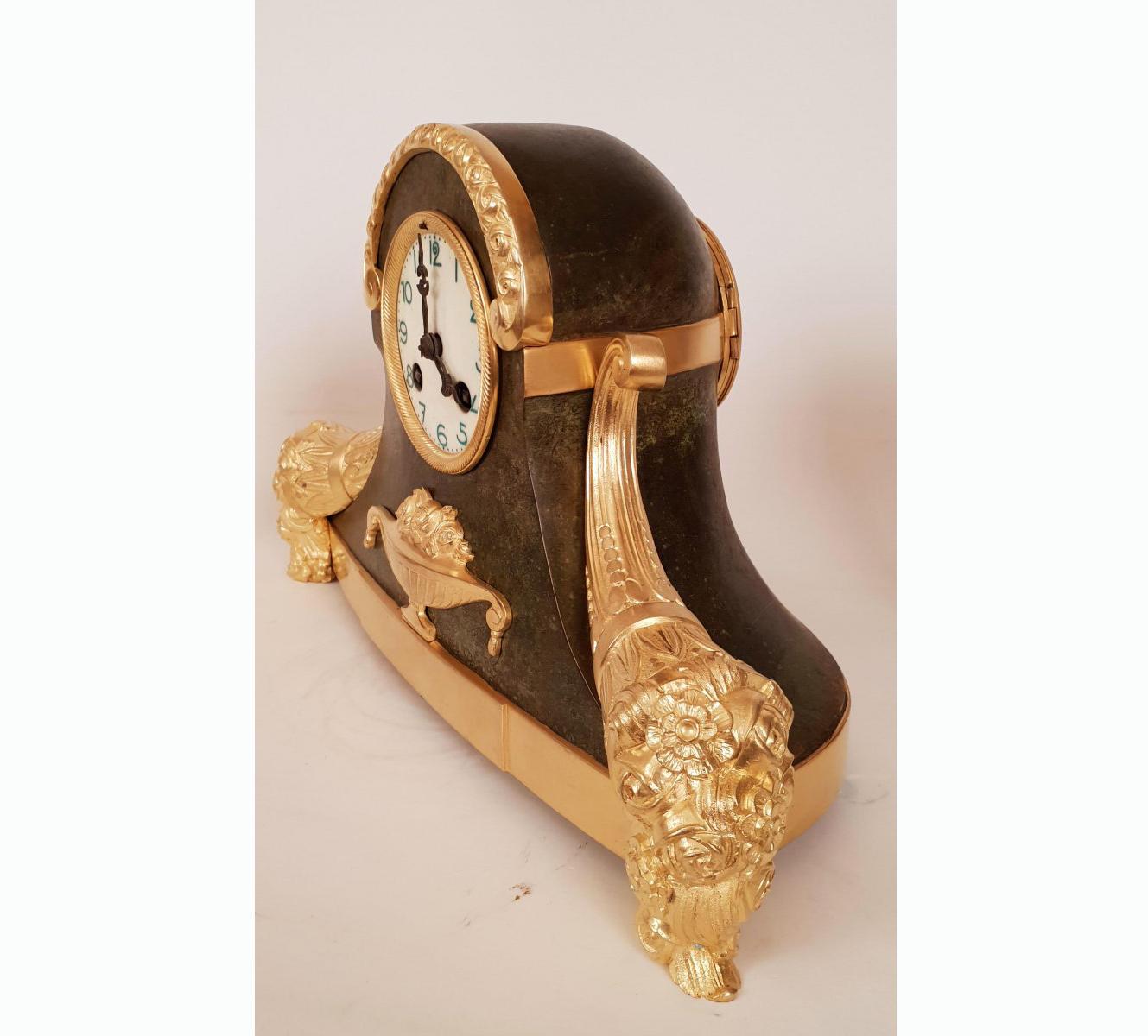 Art Deco Gilt Bronze Clock and Consoles Set, 1920s For Sale 2