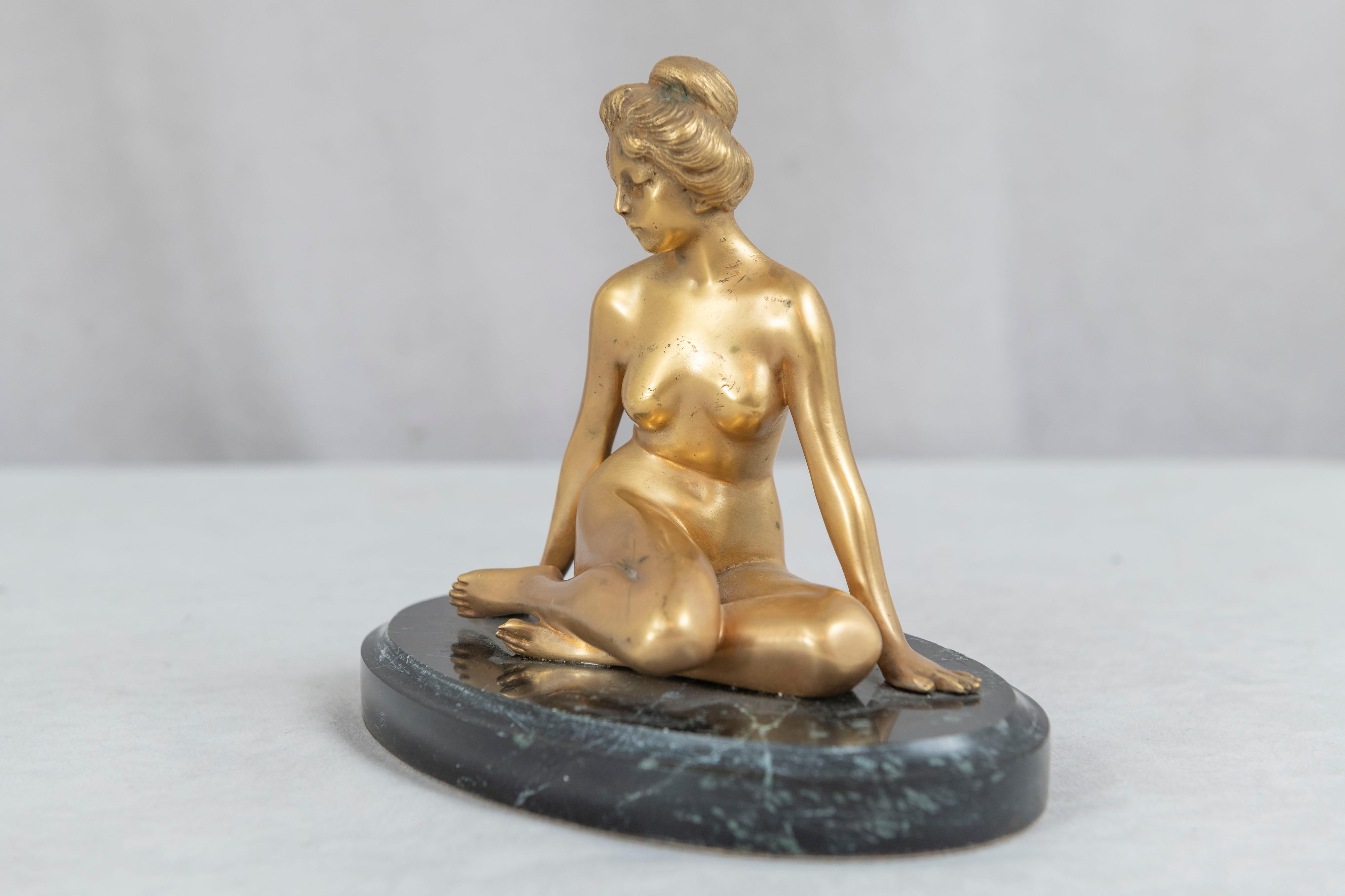 Bronzo dorato Art Deco su marmo, di Henryk Kossowski, (1855-1921) In condizioni buone in vendita a Petaluma, CA