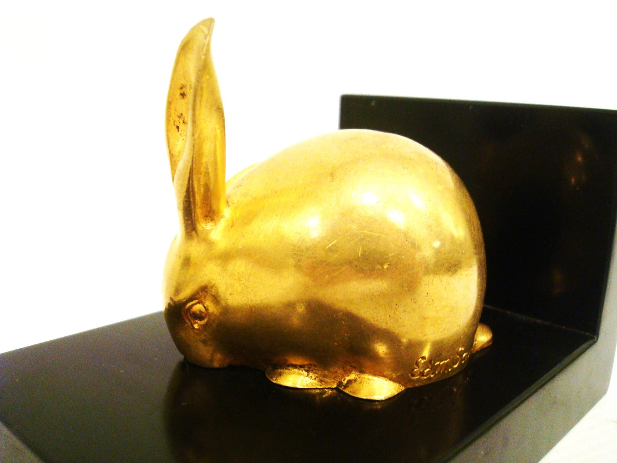 Buchstützen aus vergoldeter Bronze mit Kaninchen im Art déco-Stil, Edouard-Marcel Sandoz im Angebot 4
