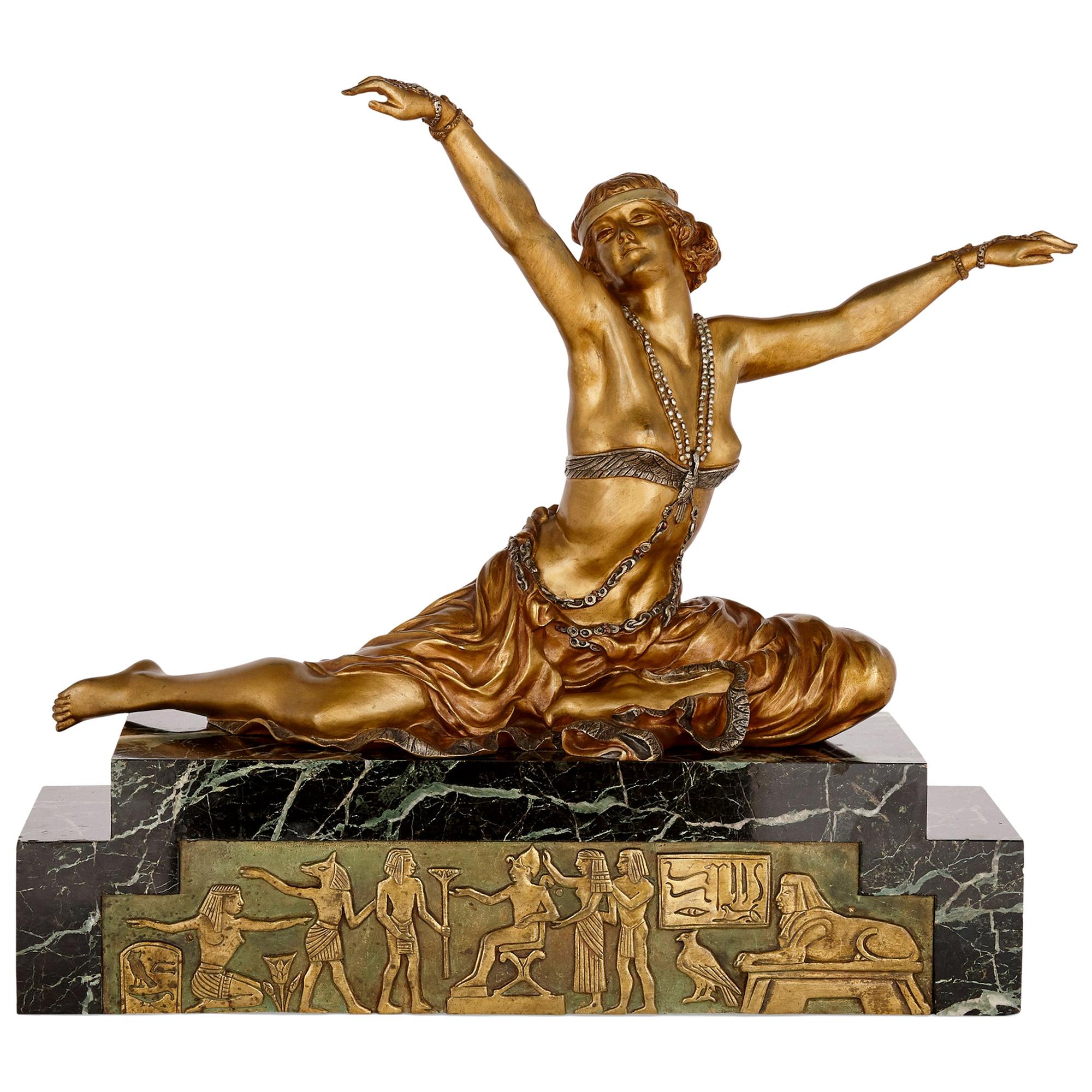 Vergoldete Bronzeskulptur des „Theban Dancer“ im Art déco-Stil von CJR Colinet im Angebot