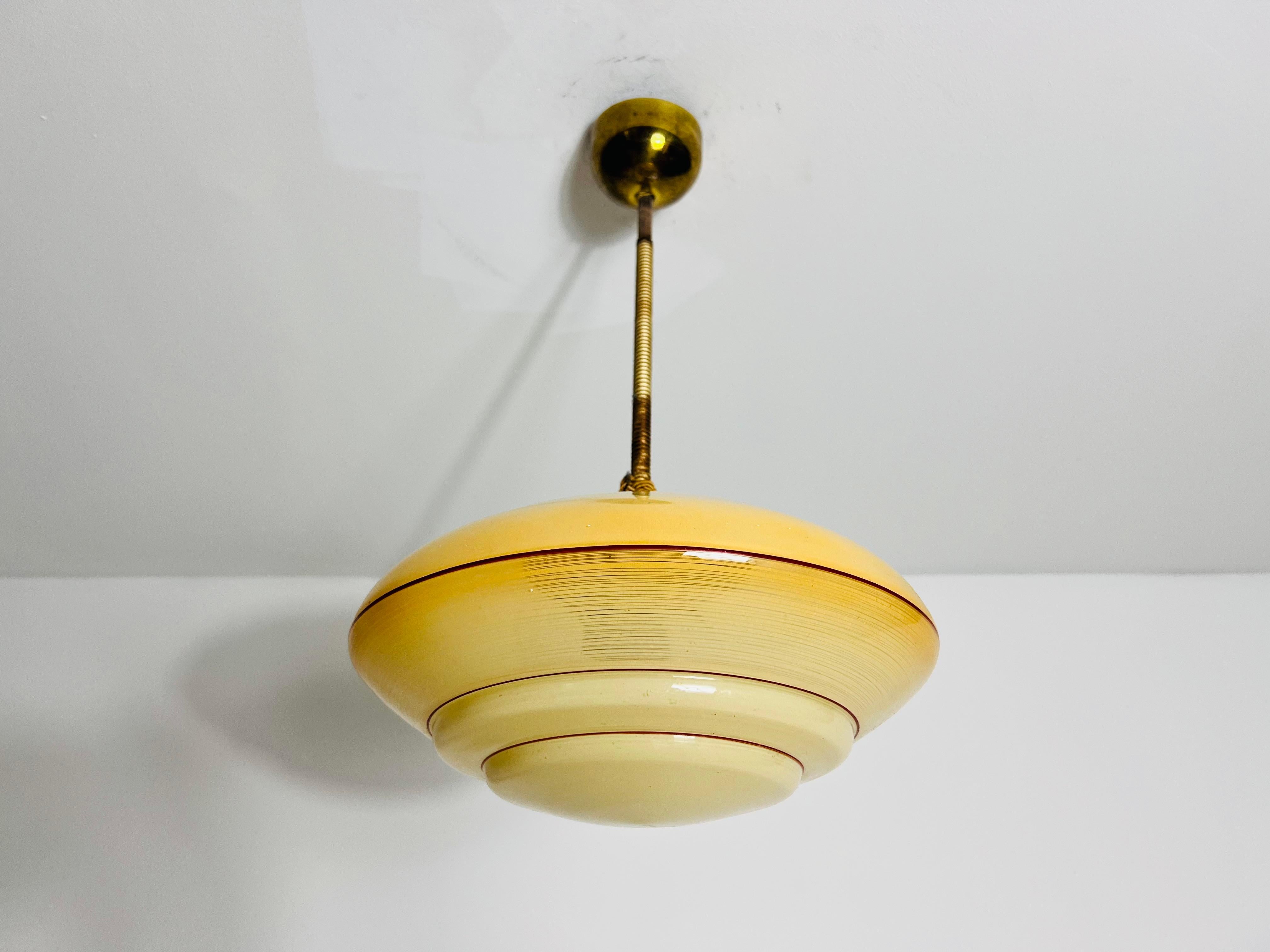 Lampada da soffitto in vetro e ottone Art Deco, anni '30, Germania in vendita 1