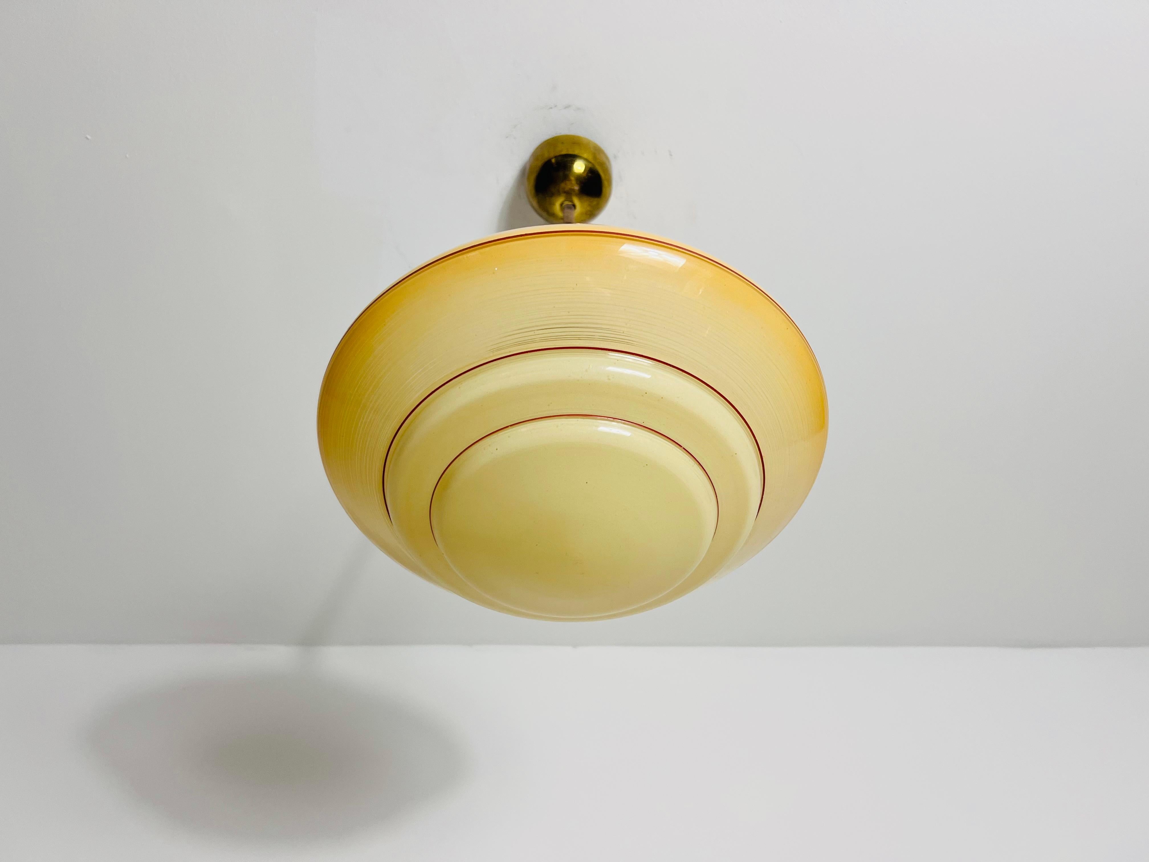 Lampada da soffitto in vetro e ottone Art Deco, anni '30, Germania in vendita 2