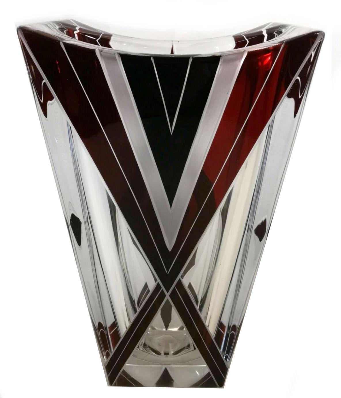 For your consideration is this very distinctive 1930s Art Deco glass vase possibly by Karl Palda and what a gem it is. It really does stand out and is in lovely condition and with the most glorious geometric decoration. Very heavy quality crystal