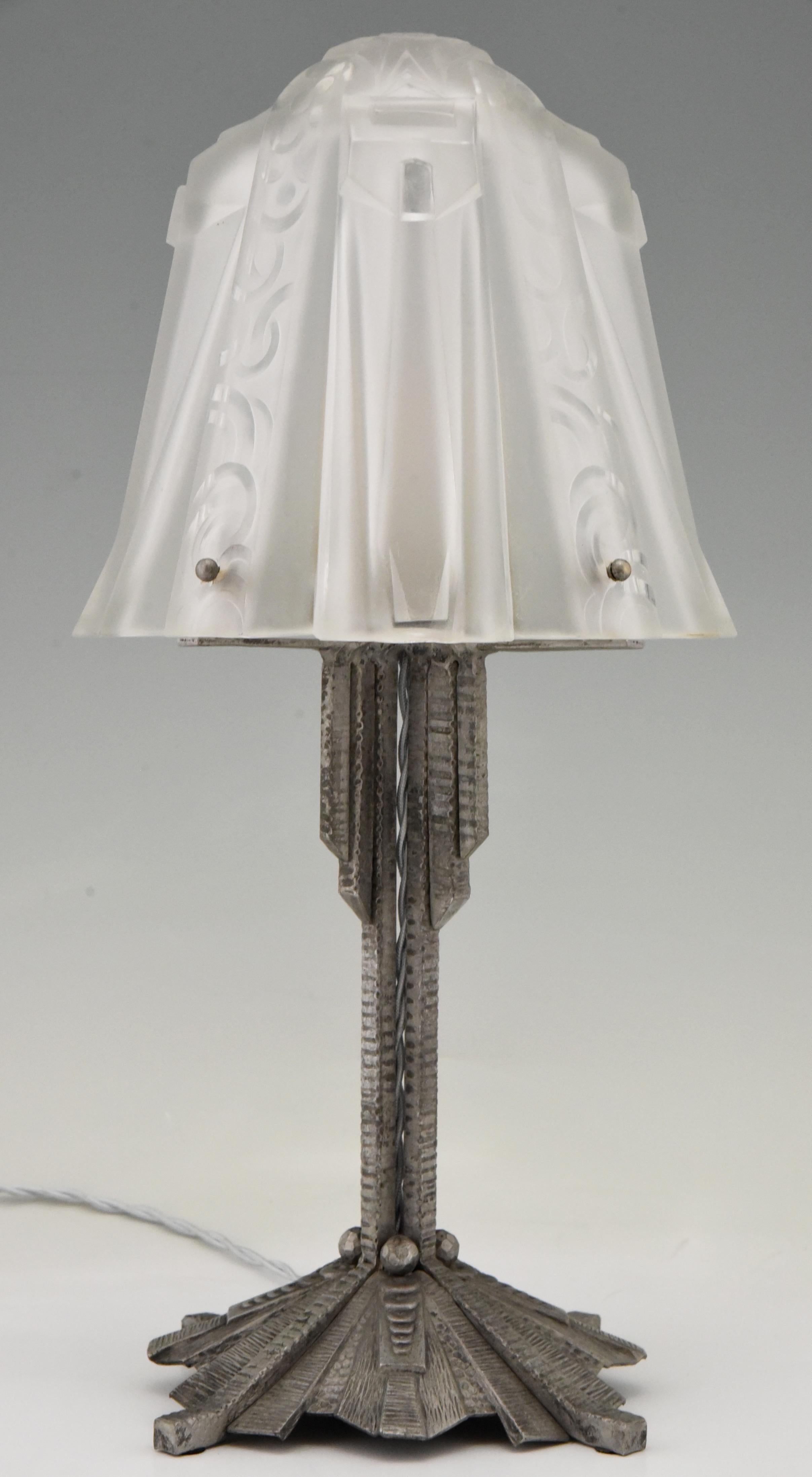 Art Deco Glass and Iron Table Lamp Muller Freres, France, 1925 In Good Condition In Antwerp, BE
