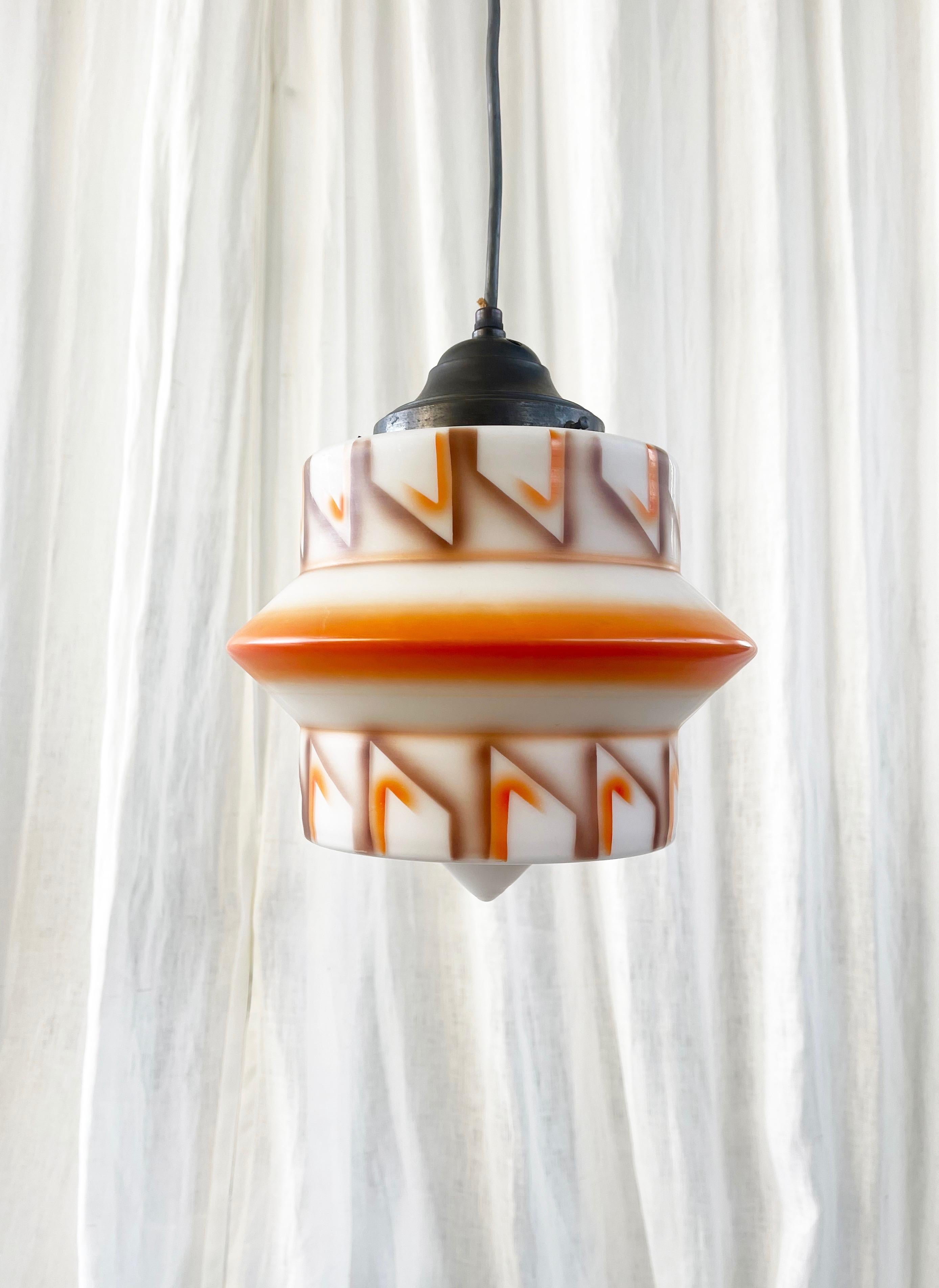 Art Déco Lampada da soffitto in vetro Art Deco, arancione e bianco smerigliato e ottone, Germania anni '30 in vendita