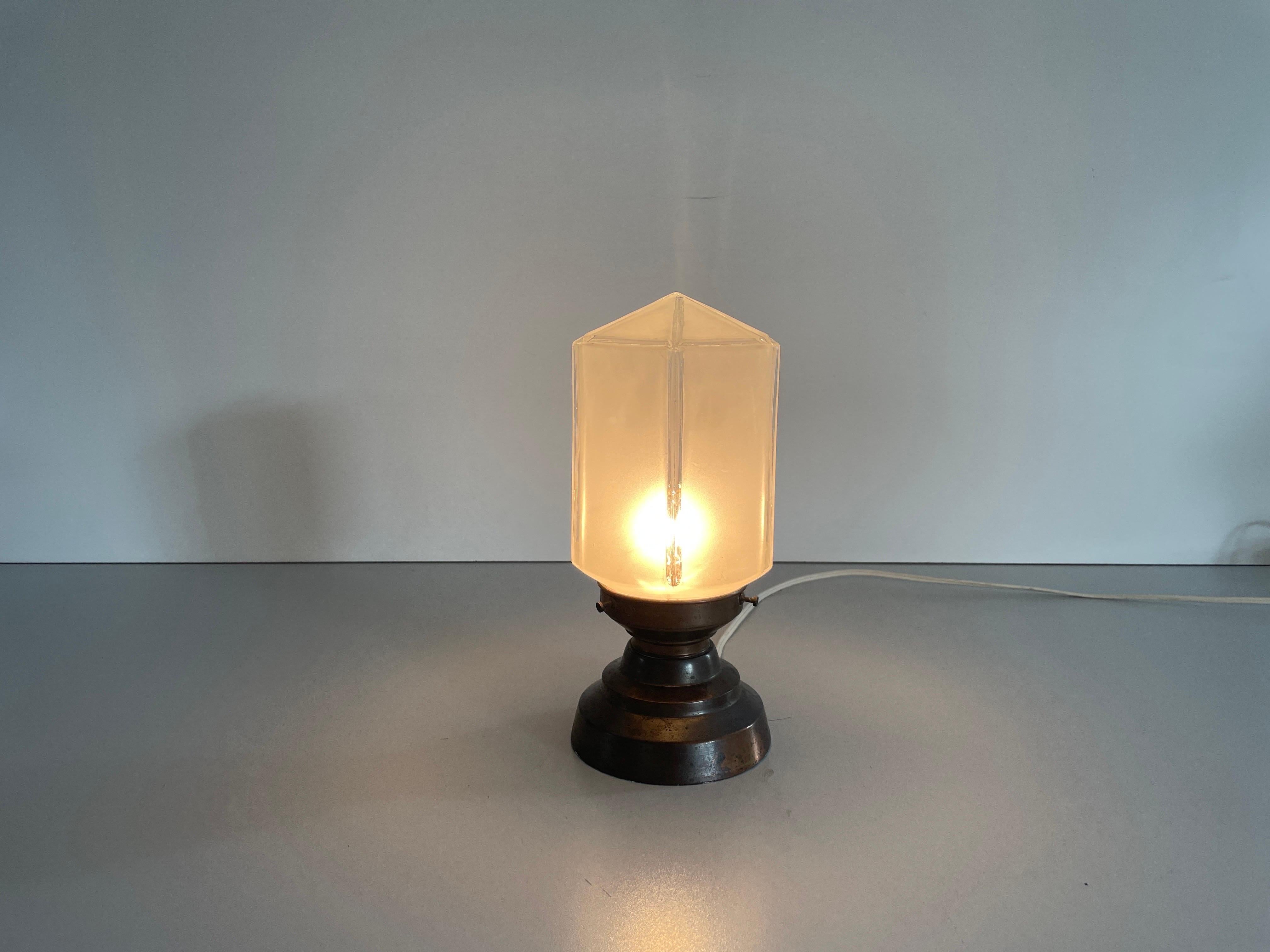 Lámpara de techo de cristal Art Decó con base de cobre de Zenith, años 30, Alemania en venta 6