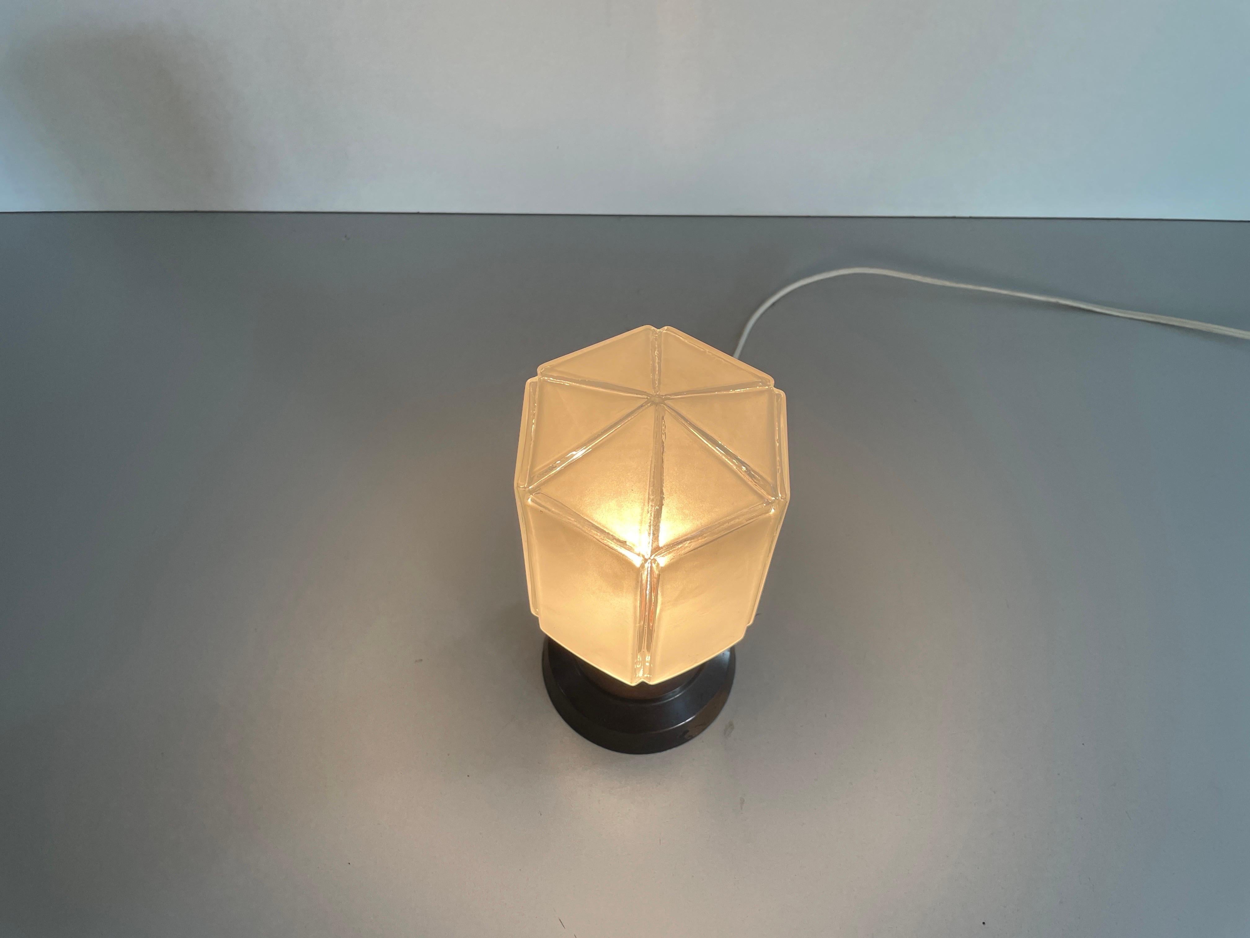 Lámpara de techo de cristal Art Decó con base de cobre de Zenith, años 30, Alemania en venta 8