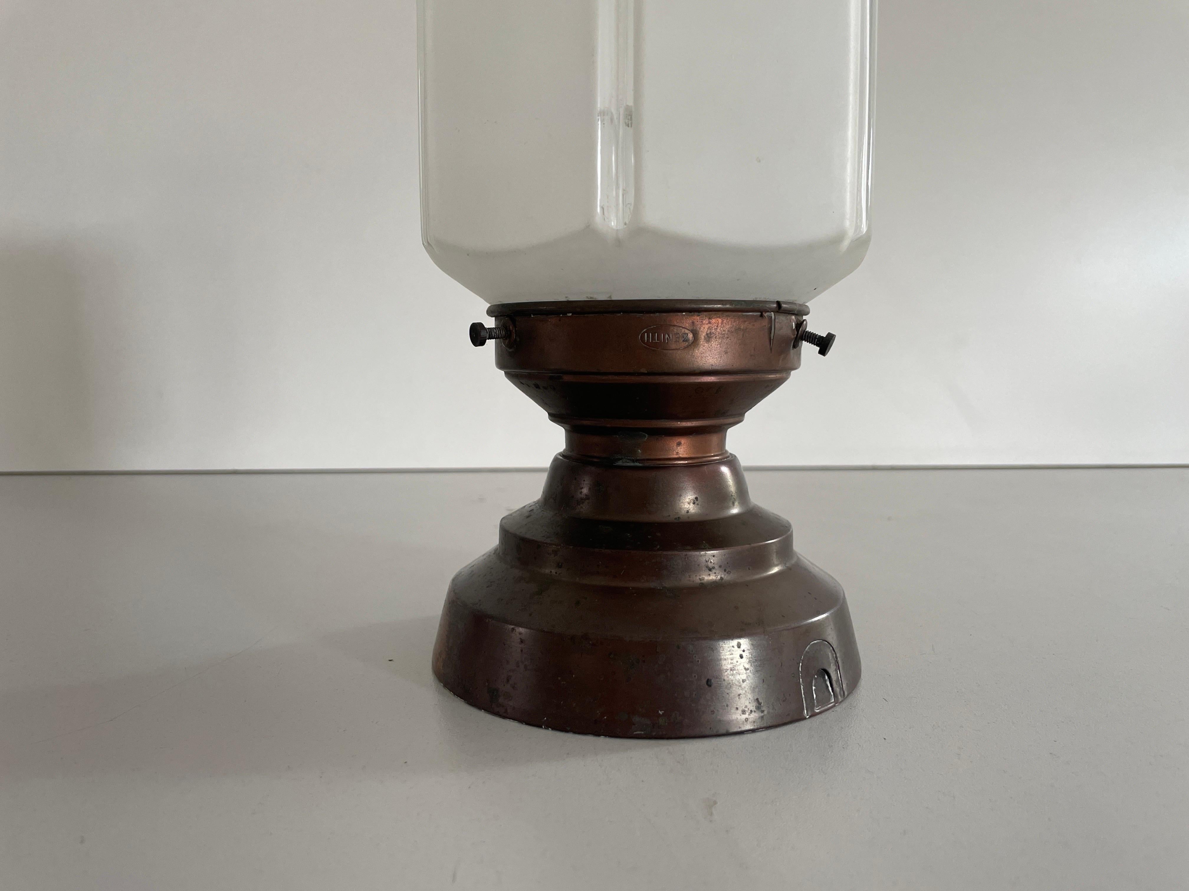 Lámpara de techo de cristal Art Decó con base de cobre de Zenith, años 30, Alemania en venta 1