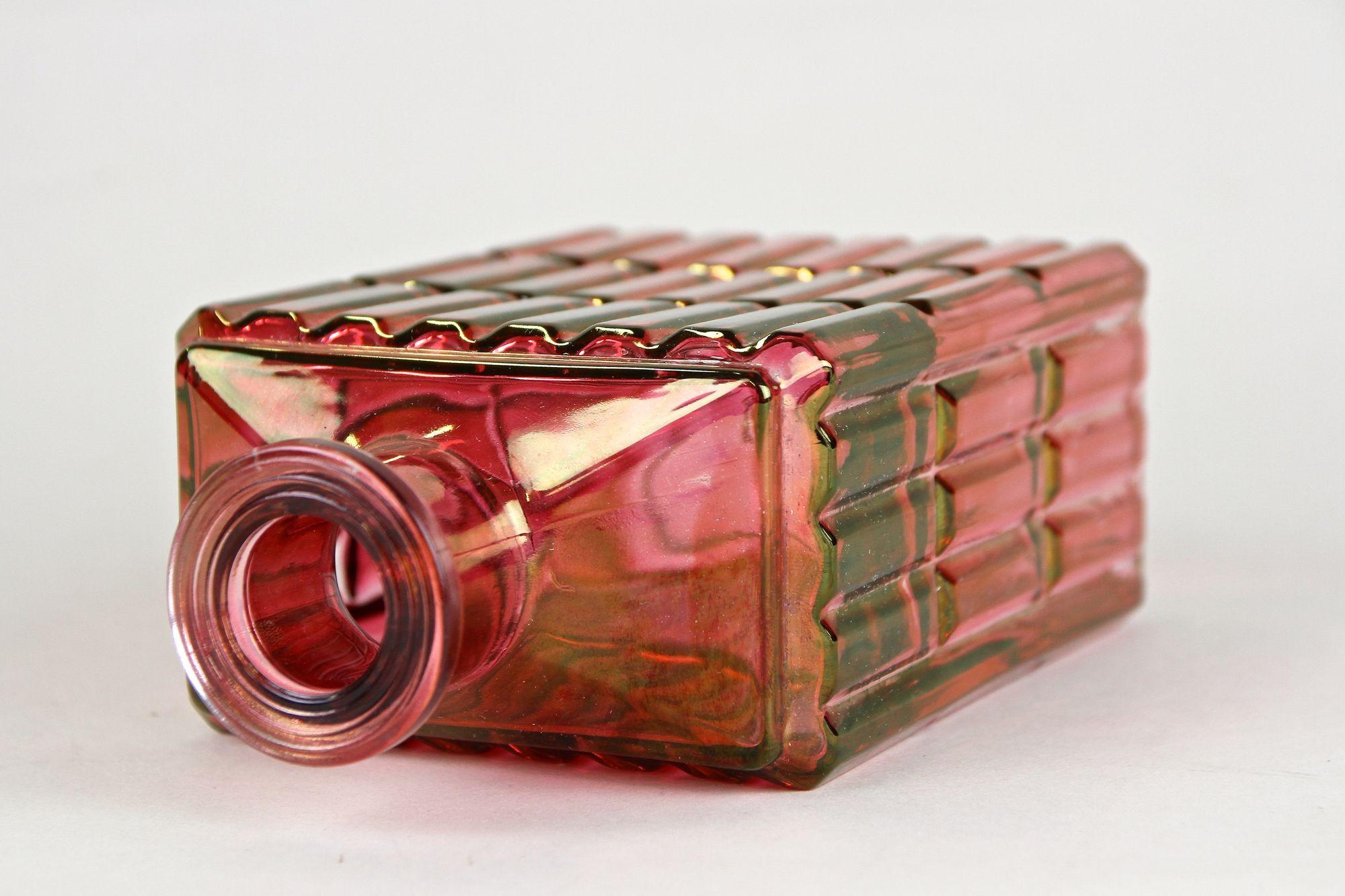 Art Deco Glass Decanter/ Liquor Bottle, Red/ Gold Iridescent, Austria Ca. 1930 For Sale 6
