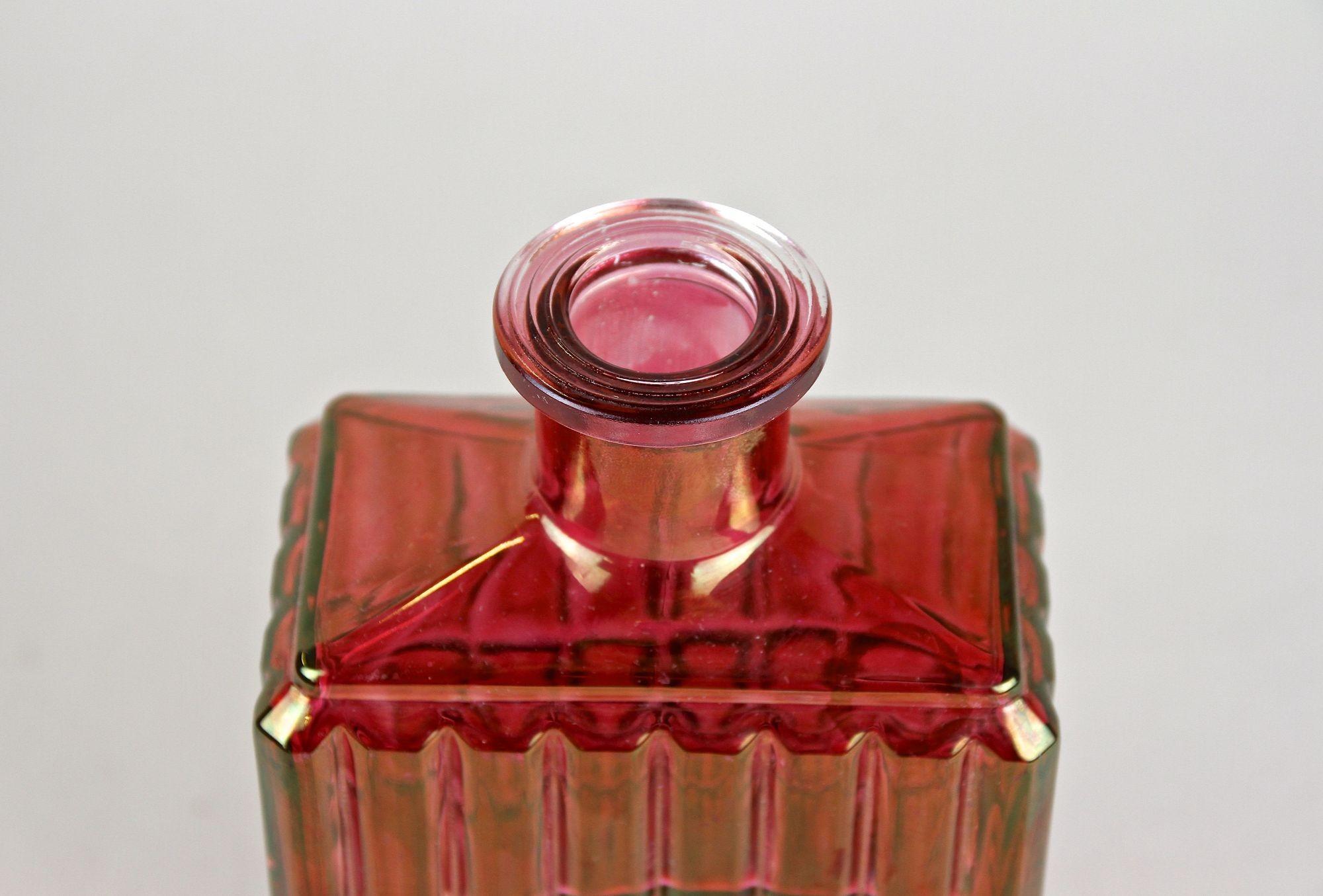 Art Deco Glass Decanter/ Liquor Bottle, Red/ Gold Iridescent, Austria Ca. 1930 For Sale 3