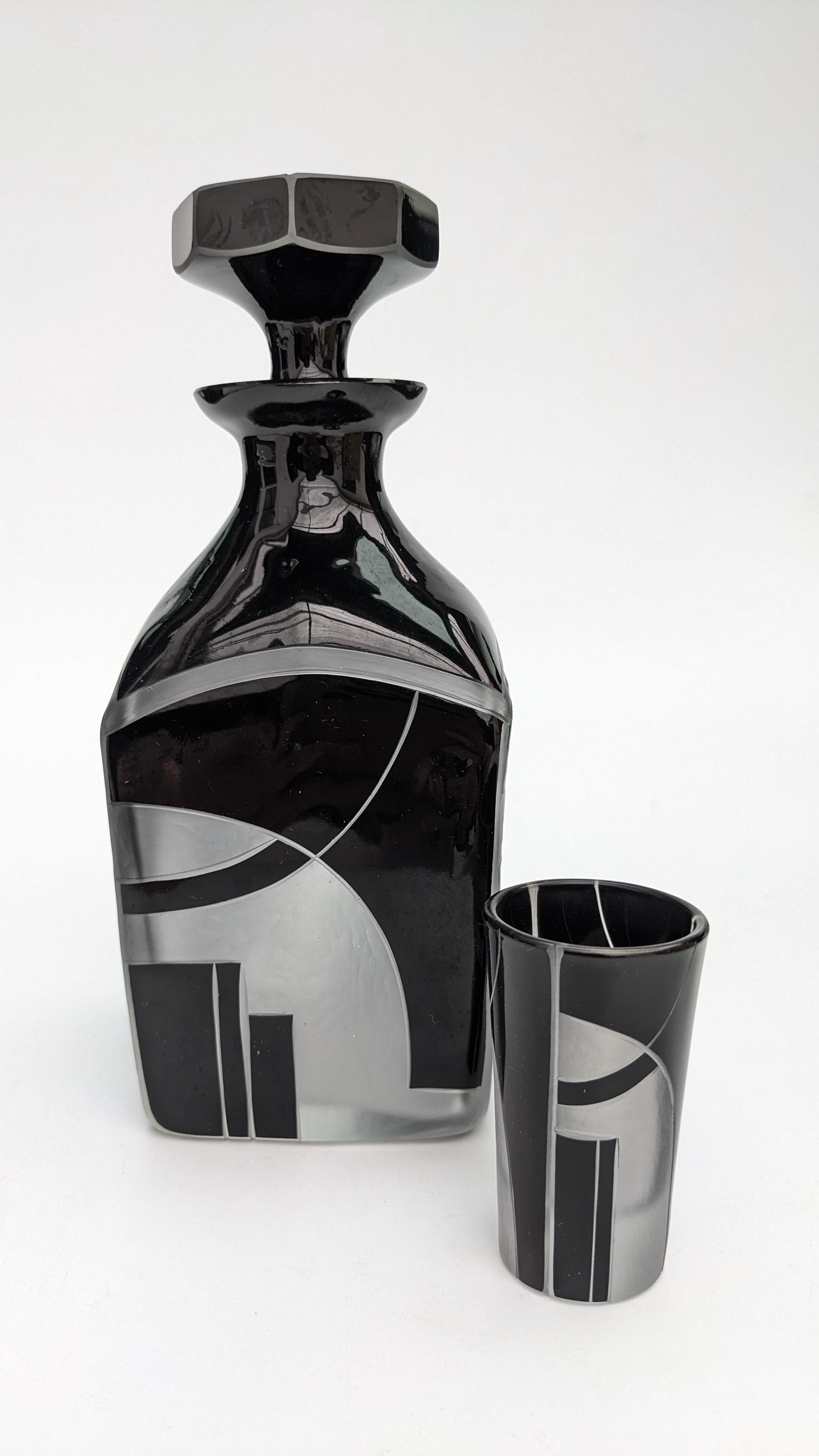 20ième siècle Ensemble carafe Art Déco avec 6 verres assortis, vers 1930 en vente