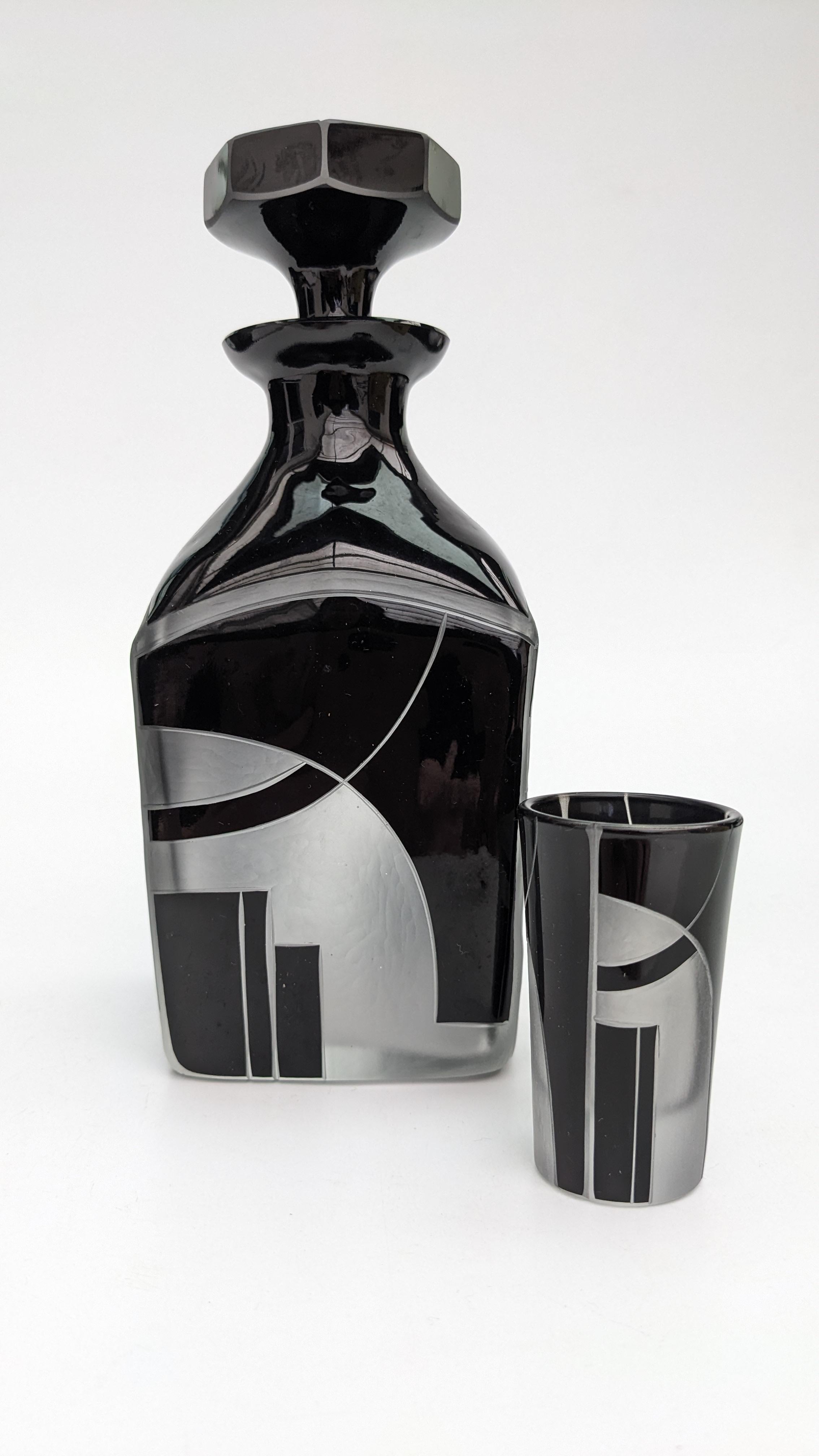 Verre taillé Ensemble carafe Art Déco avec 6 verres assortis, vers 1930 en vente