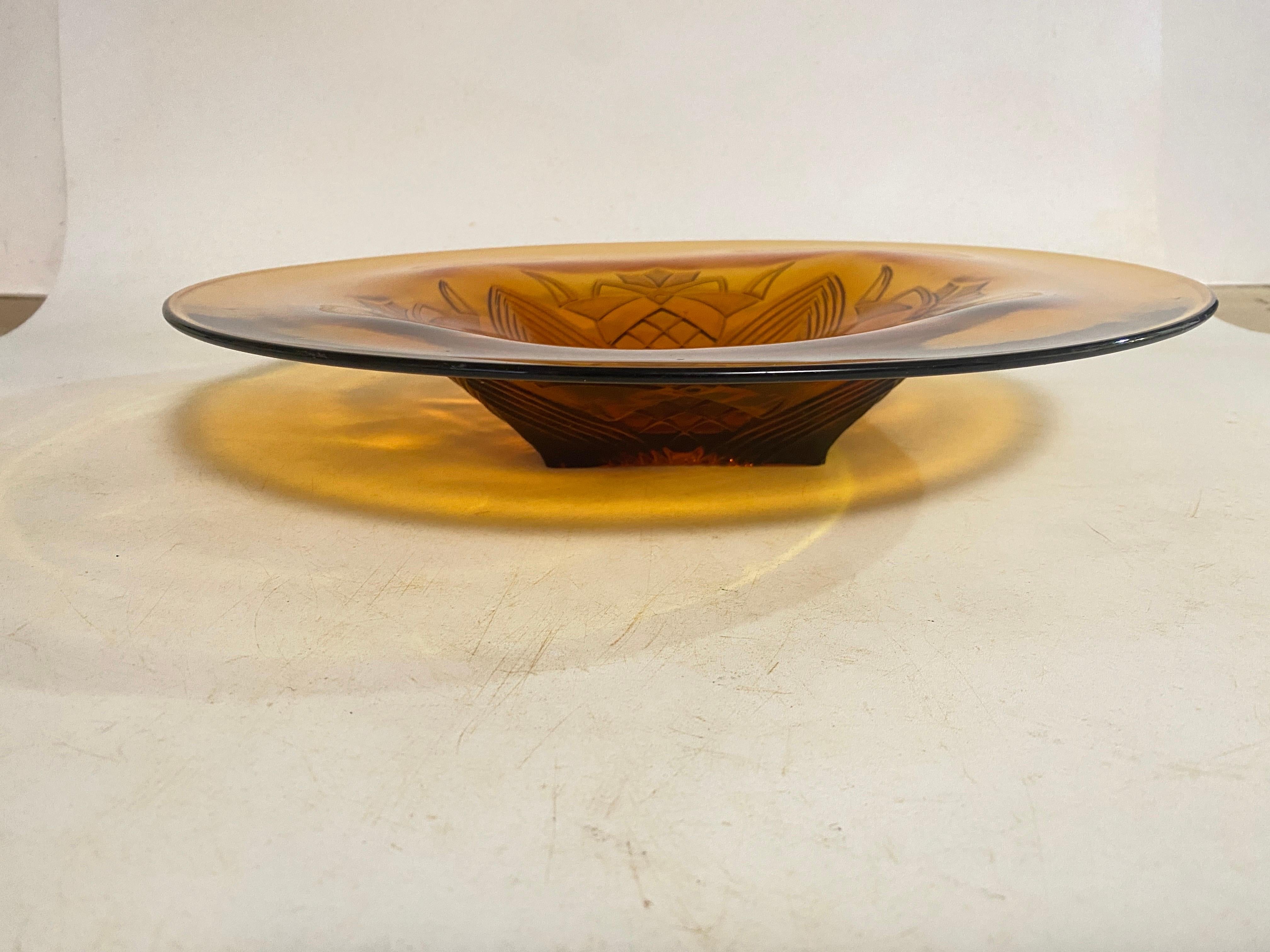Art Deco Glass Dish / Vide-Poche with Glass Rond Pattern France, circa 1940 In Good Condition For Sale In Auribeau sur Siagne, FR