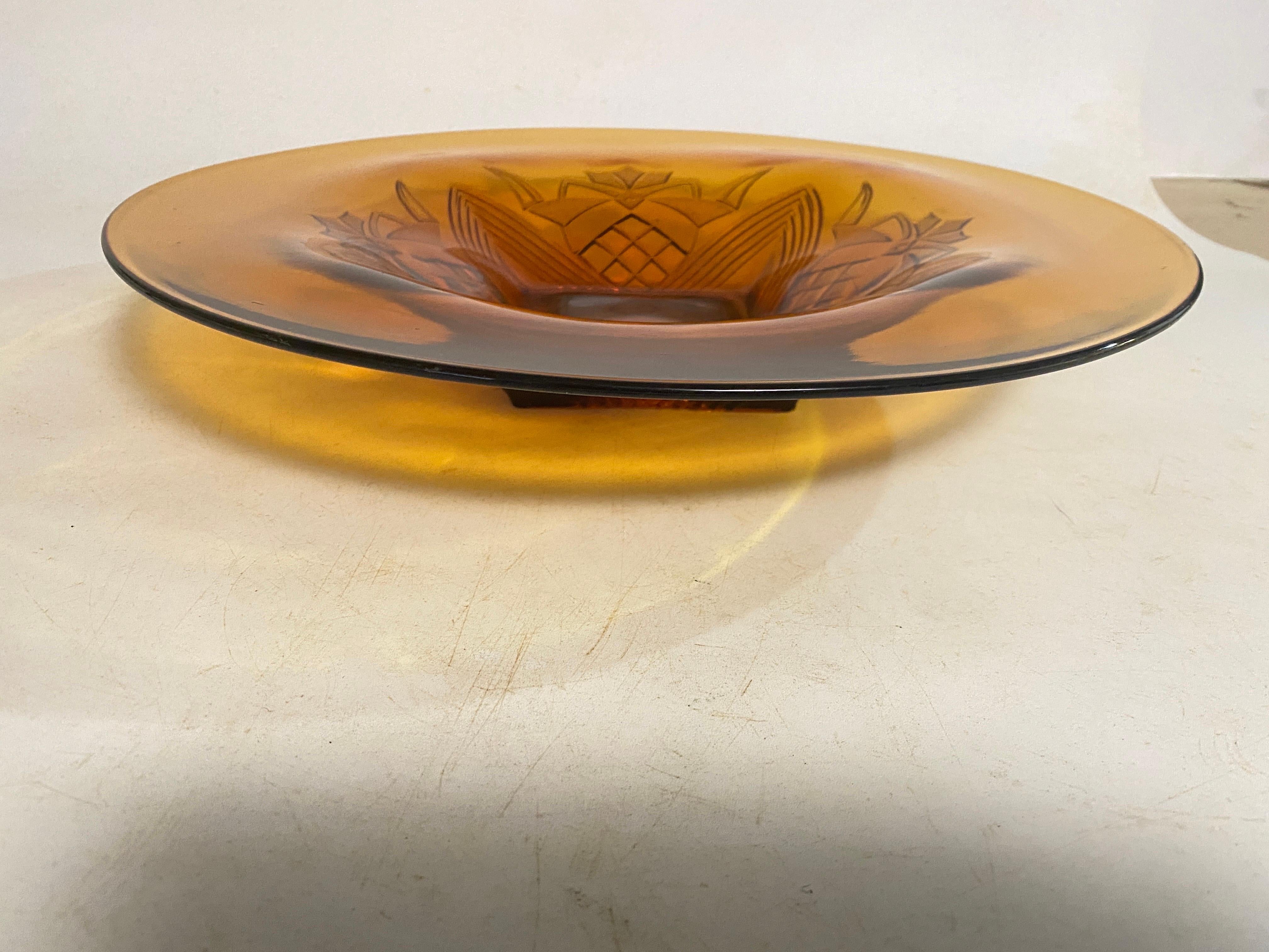 Mid-20th Century Art Deco Glass Dish / Vide-Poche with Glass Rond Pattern France, circa 1940 For Sale