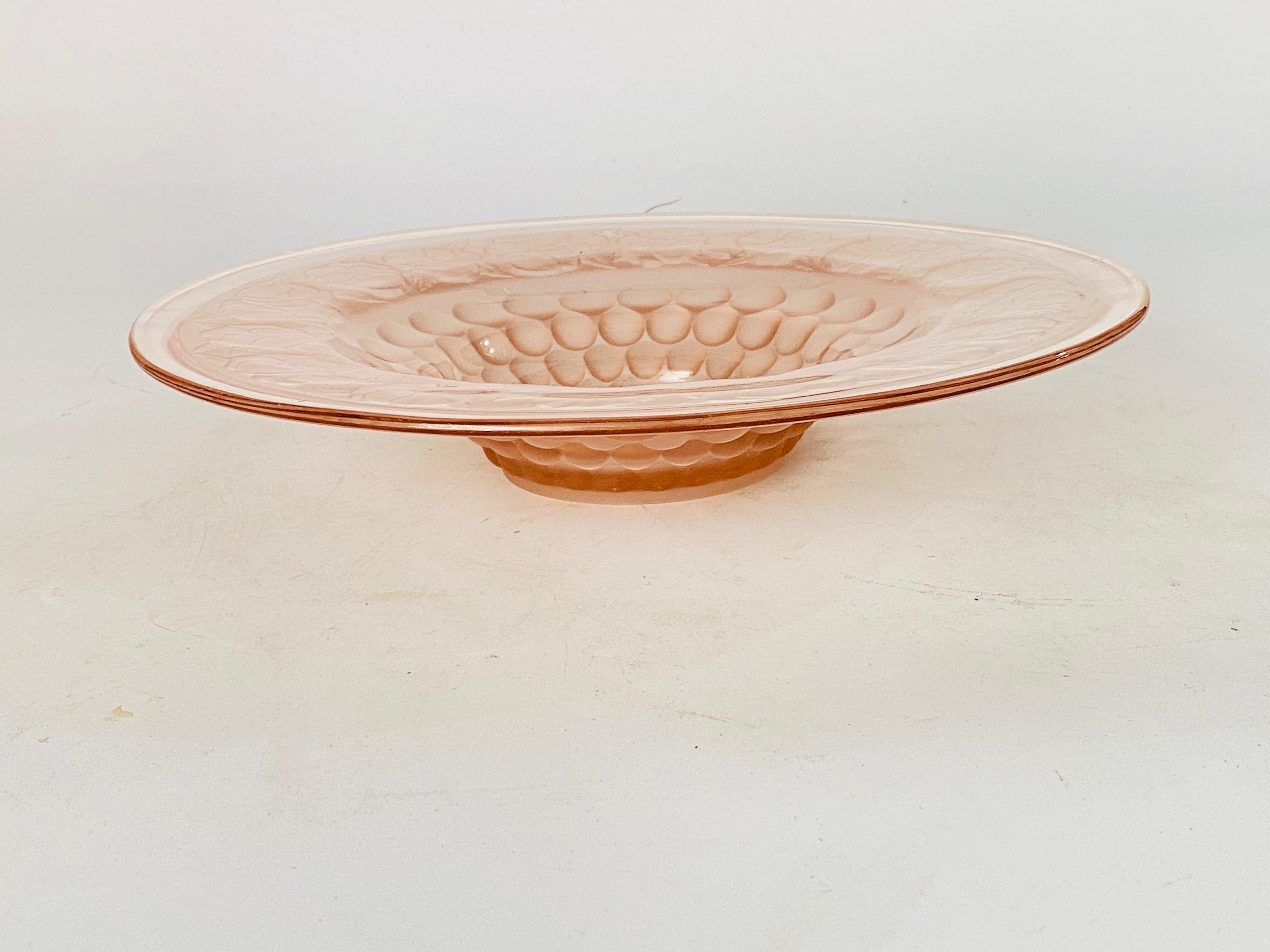 Art Deco Glass Dish / Vide-Poche with Pink Glass Rond Pattern France, circa 1940 For Sale 4