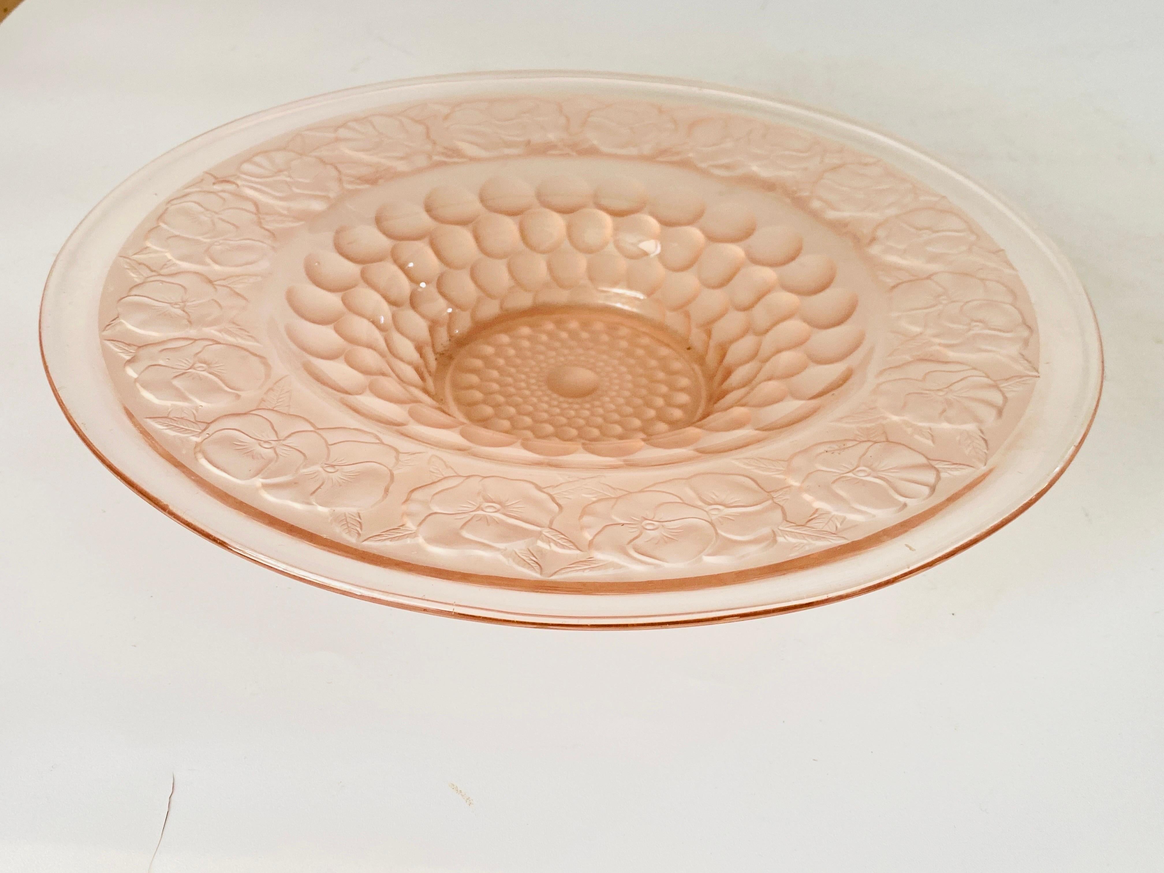 Art Glass Art Deco Glass Dish / Vide-Poche with Pink Glass Rond Pattern France, circa 1940 For Sale