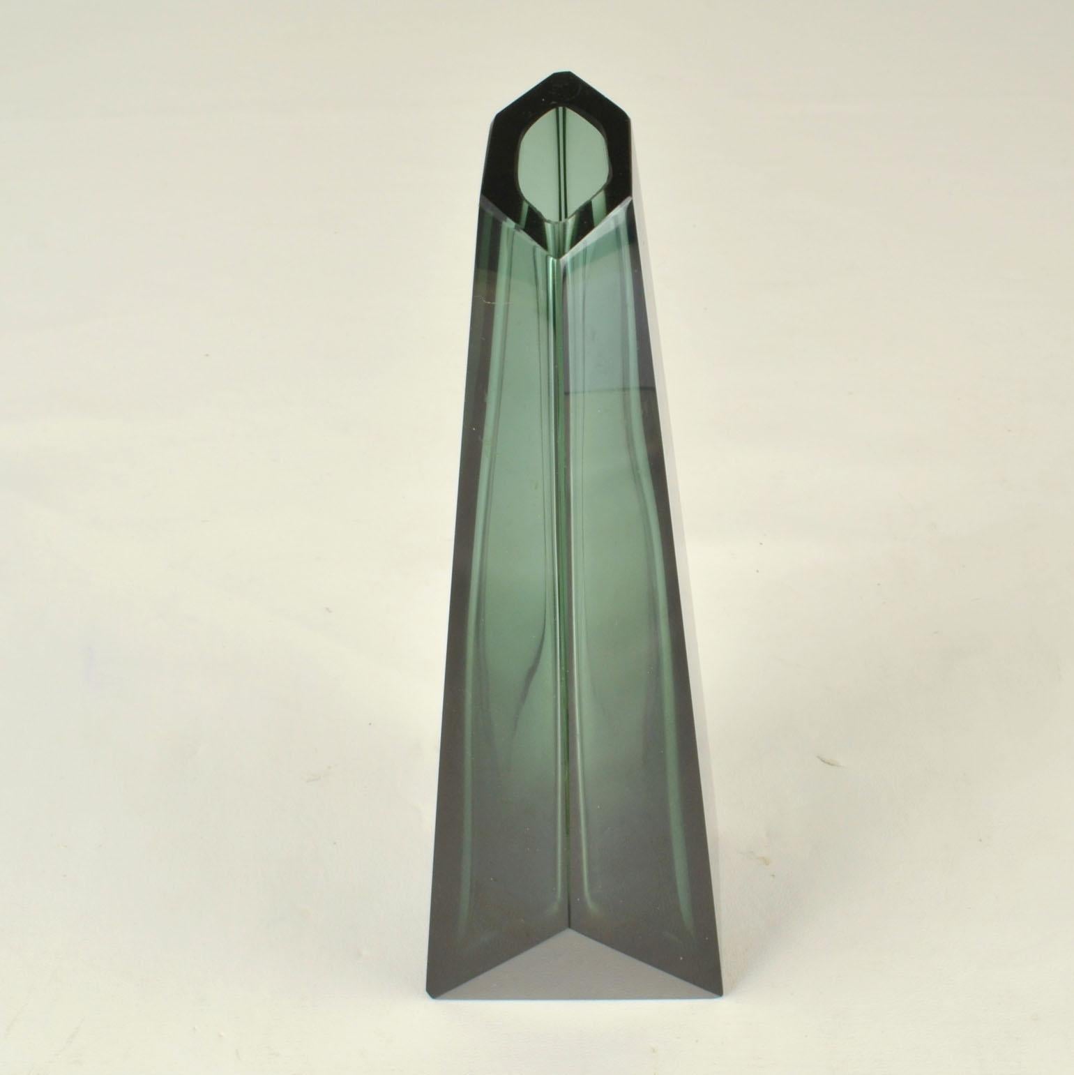 Mid-20th Century Art Deco Glass Facet Cut Emerald Green Vase  For Sale