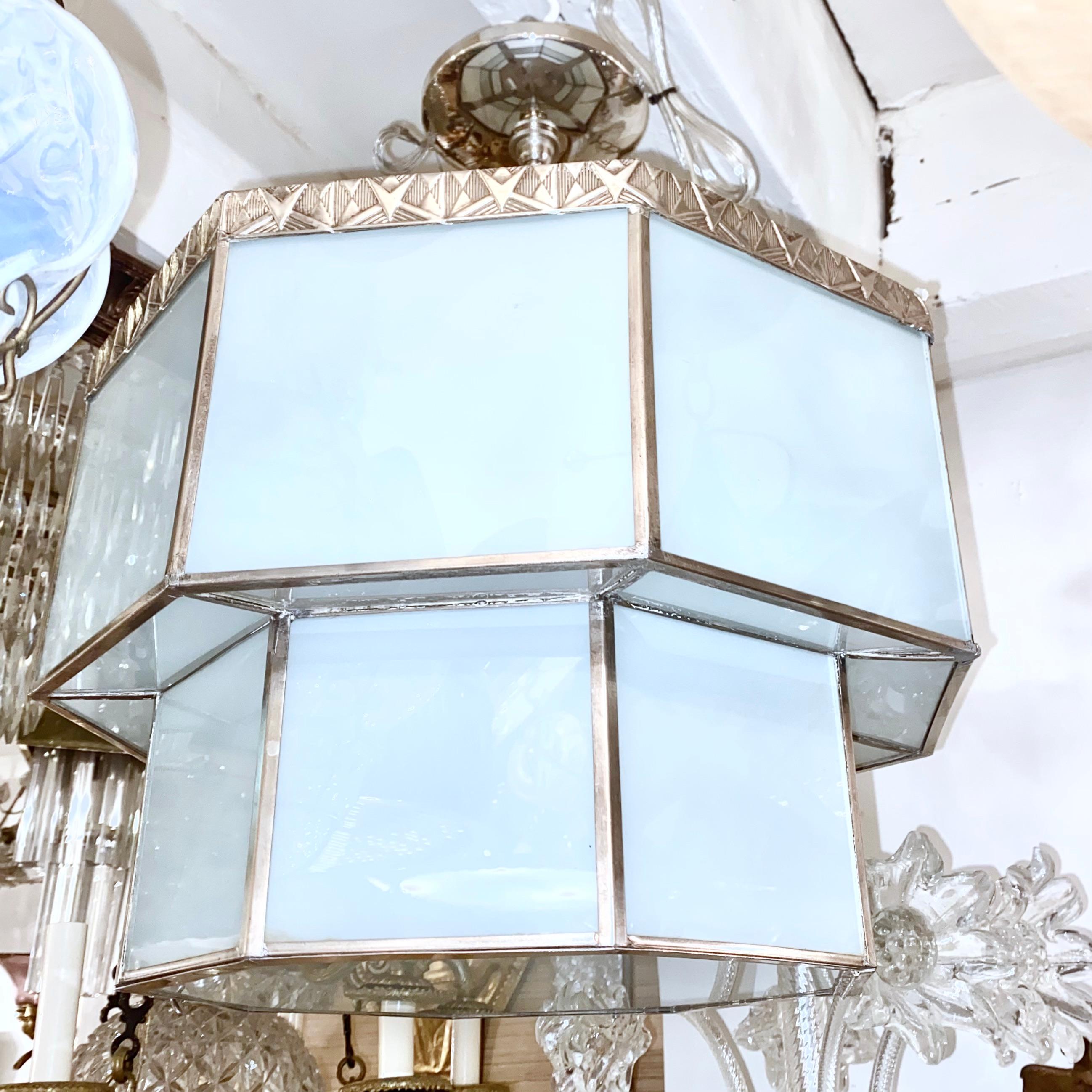Art-Deco-Glas-Leuchte (Mitte des 20. Jahrhunderts) im Angebot