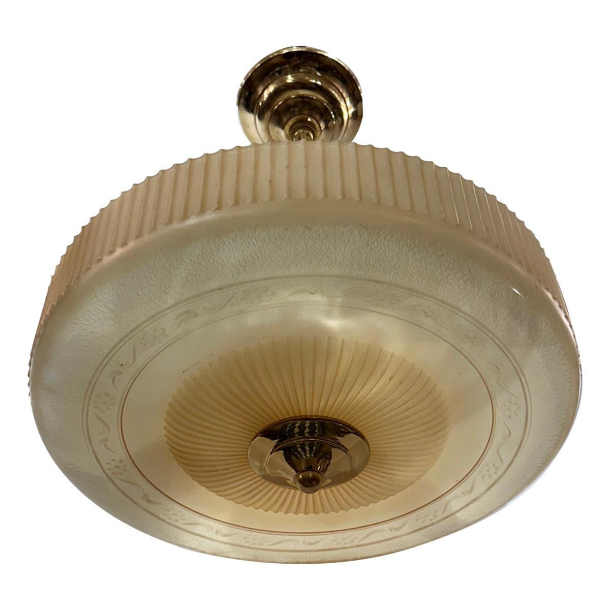 Apparecchio di illuminazione in vetro Art Déco In condizioni buone in vendita a New York, NY
