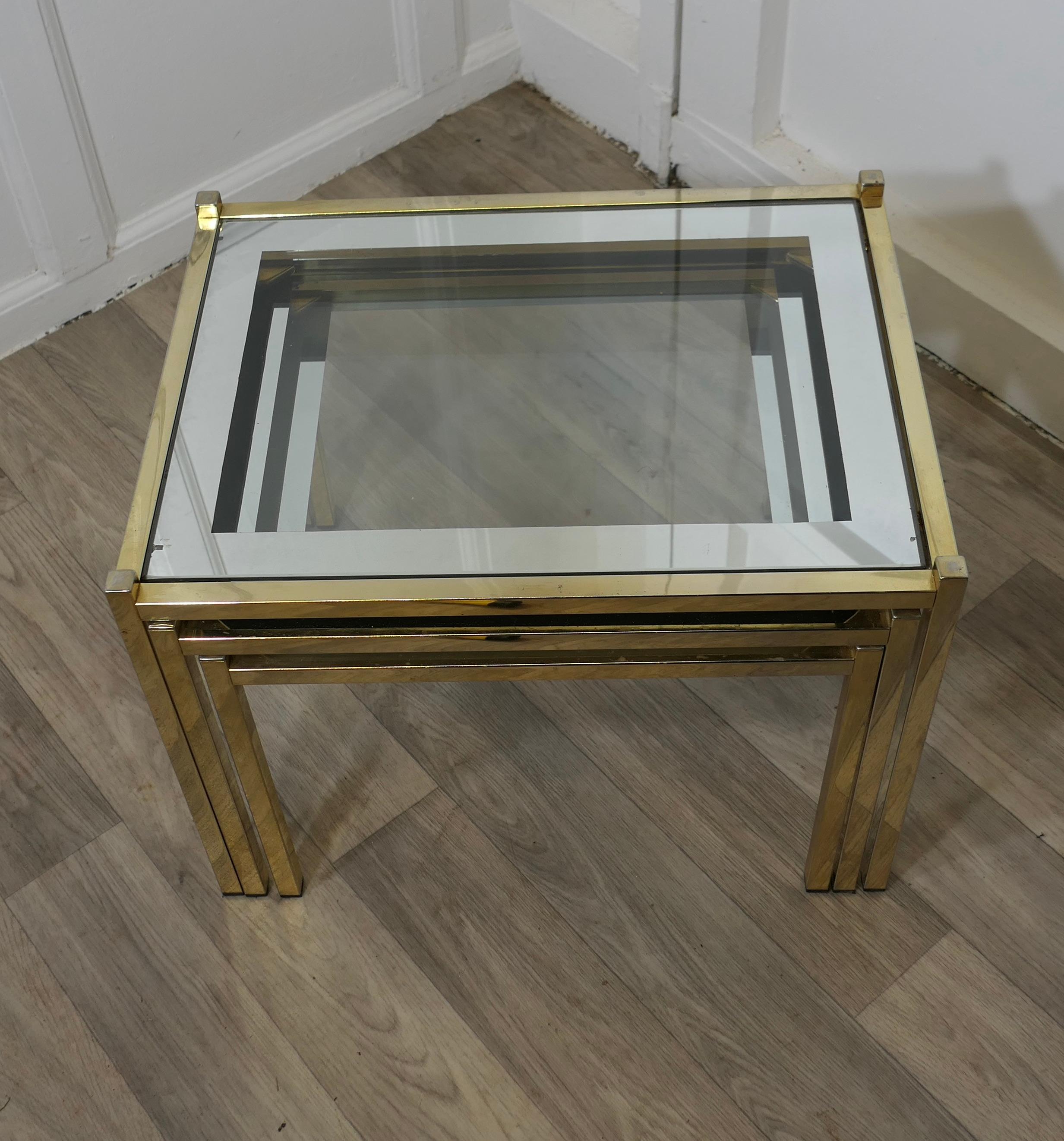 Art Deco Glass Mirror and Brass Nest of Tables In Good Condition For Sale In Godshill, Isle of Wight