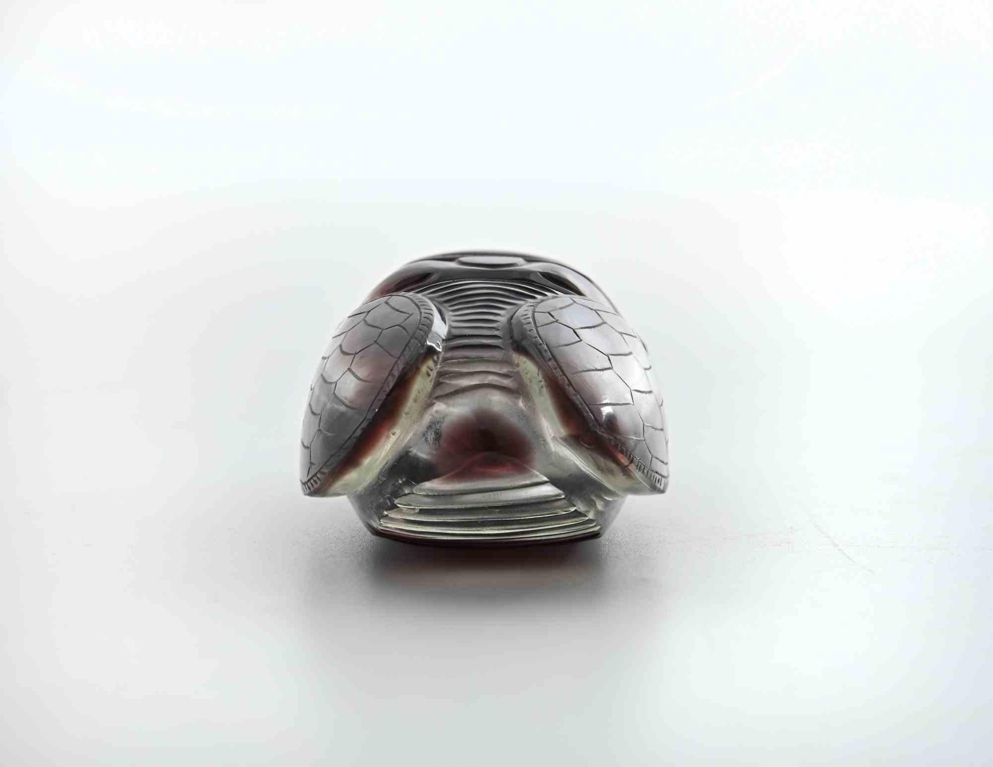 Art Déco Glass Paperweight in the Shape of a Beetle, 1940s In Fair Condition For Sale In Roma, IT