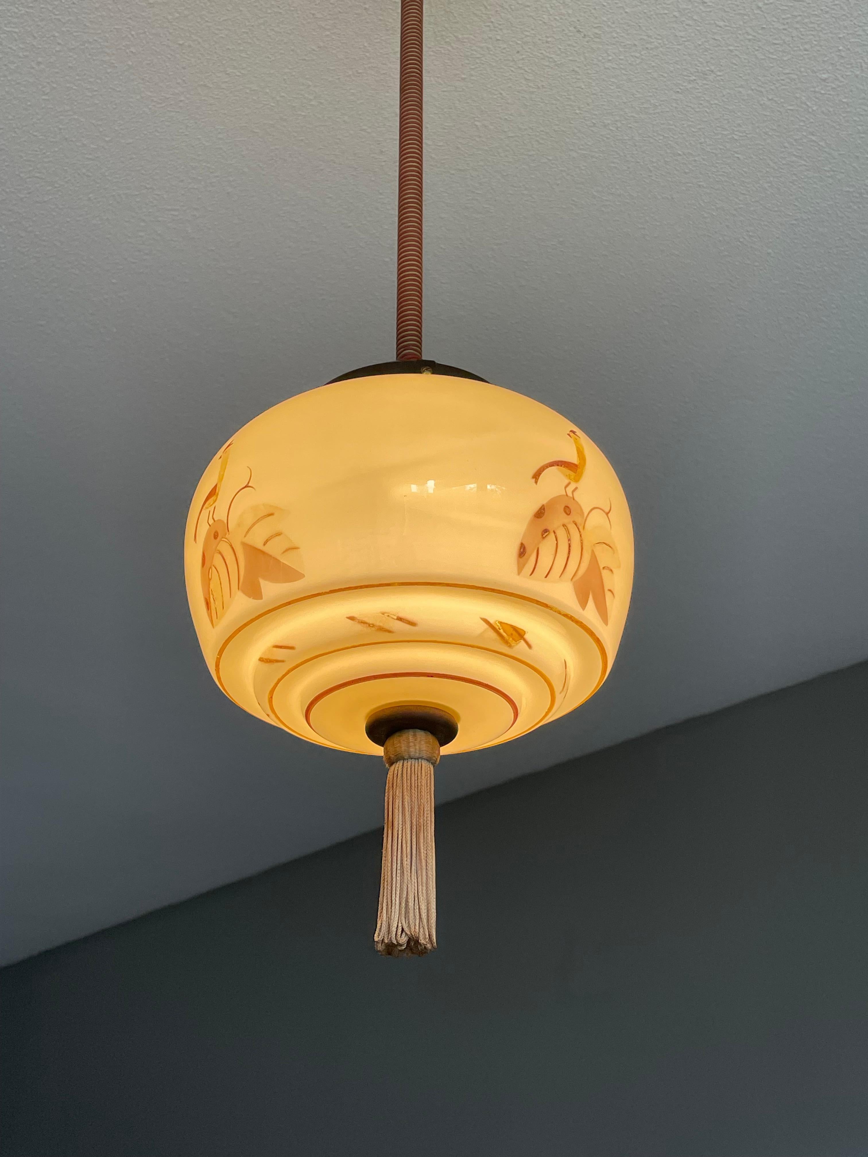 Art-Deco-Glas-Anhänger w. Quaste, handbemalte Vogeldekoration und Bakelit-Baldachin mit Quaste 1