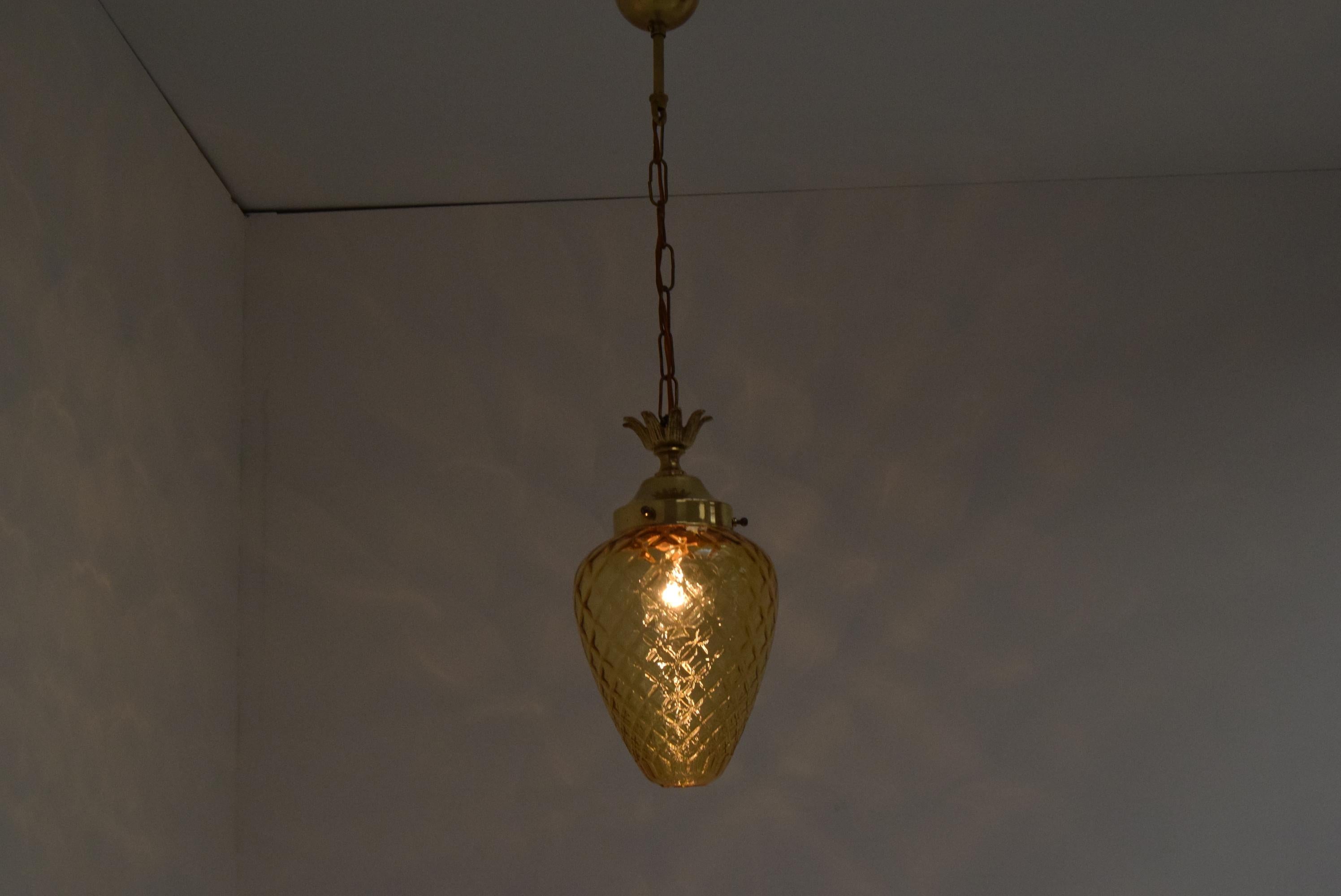 Lampe à suspension en verre Art déco, années 1930 en vente 1