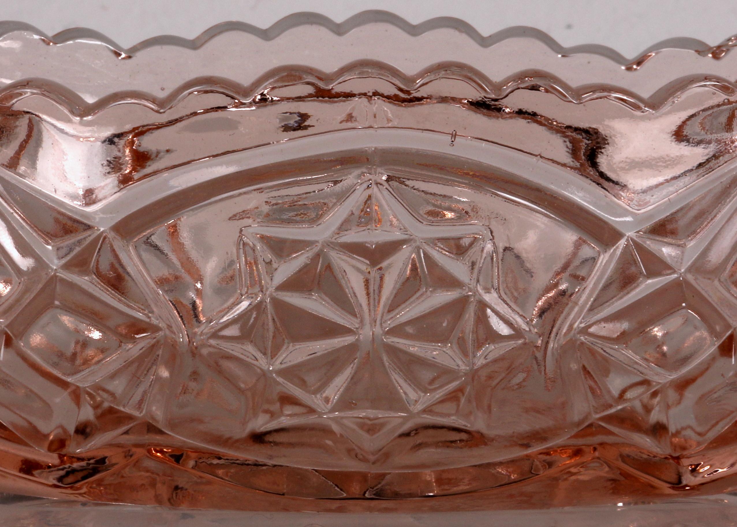 art deco glass rosé colored Bohemian Fruit Bowl ar. 1930 In Good Condition For Sale In Landshut, BY