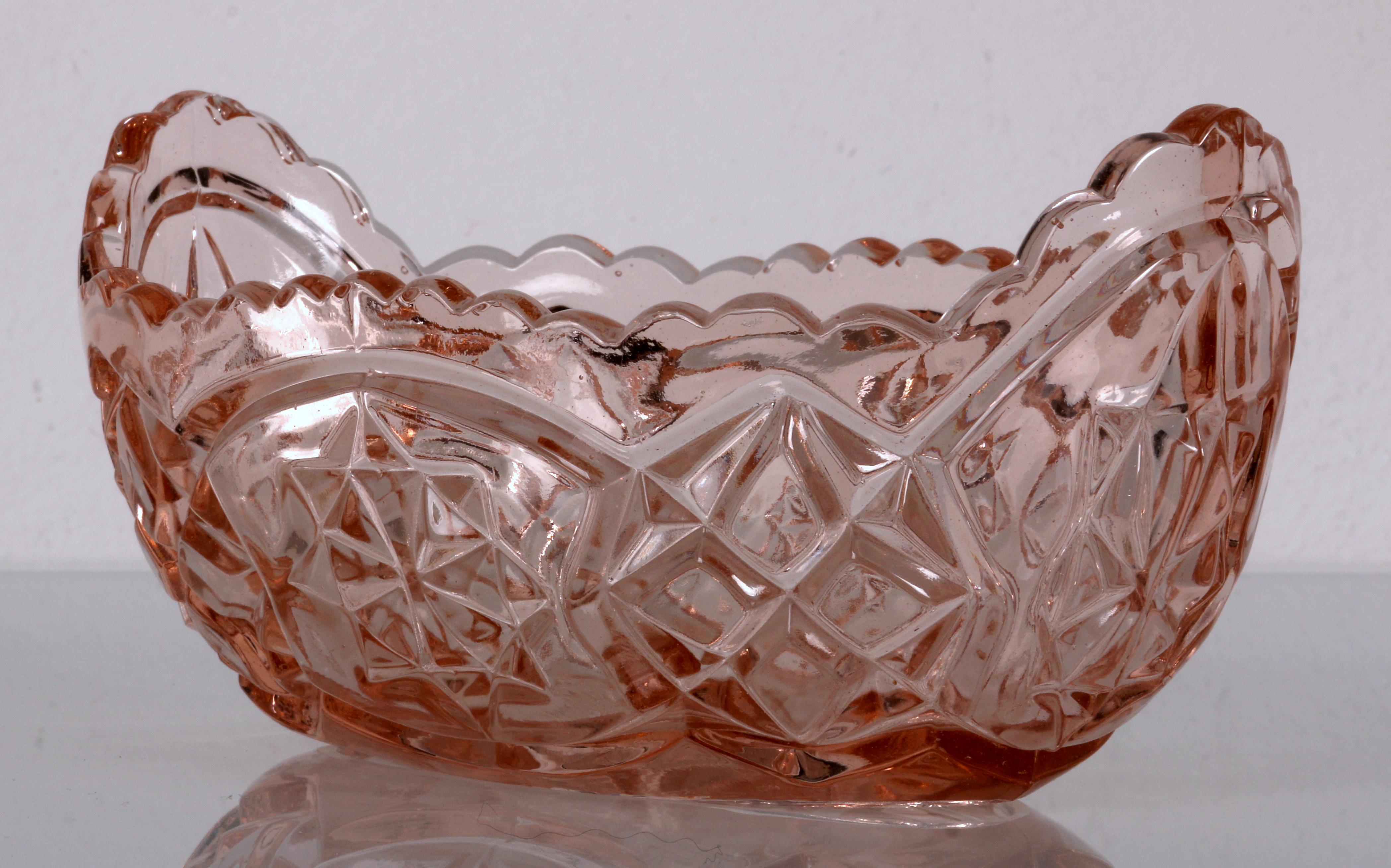 Mid-20th Century art deco glass rosé colored Bohemian Fruit Bowl ar. 1930 For Sale