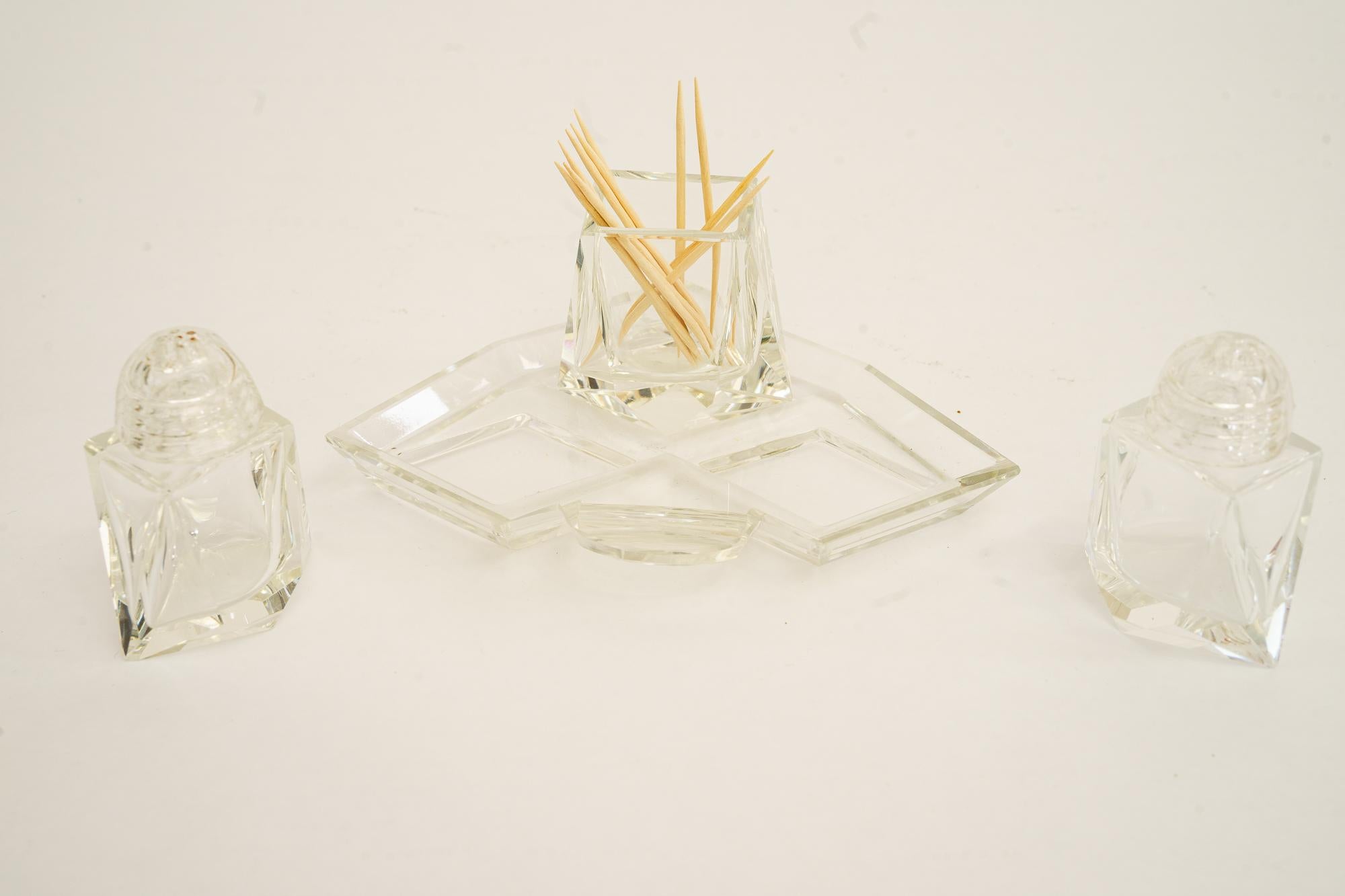 Art Deco glass Salt and pepper with toothpick holders vienna around 1920s In Good Condition For Sale In Wien, AT