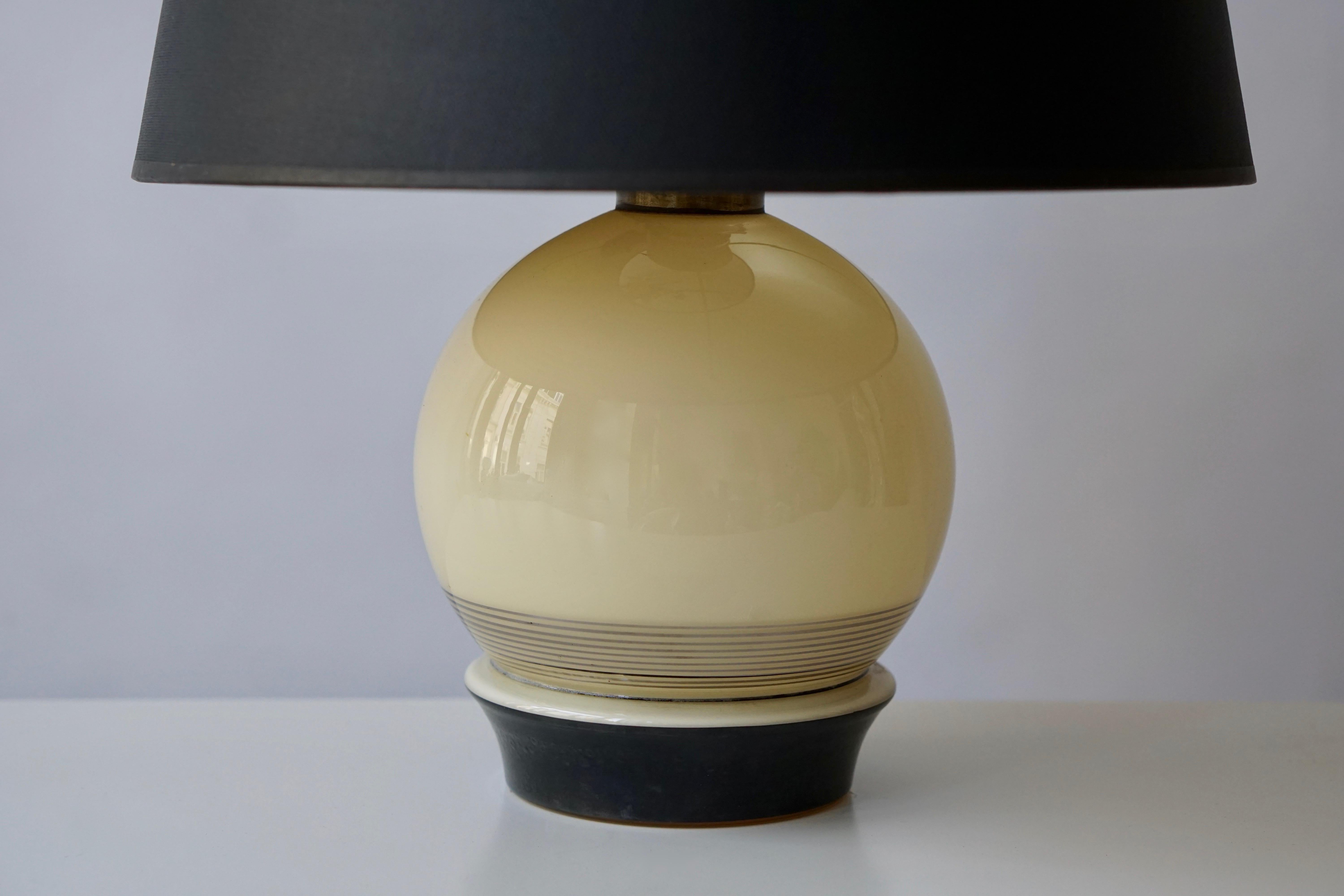 Art Deco Glass Table Lamp In Good Condition In Antwerp, BE