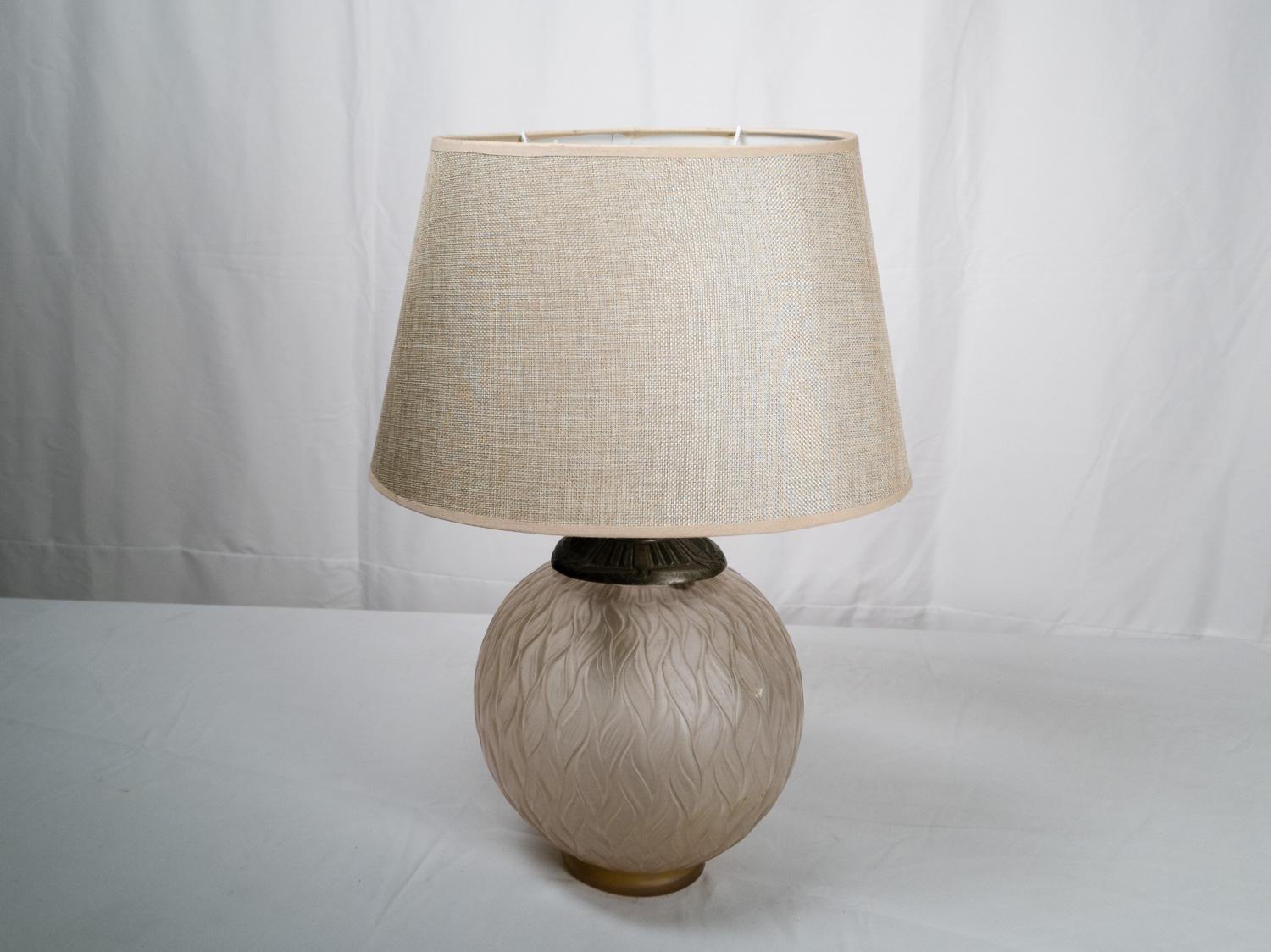 Lámpara de mesa de cristal Art Déco Genet & Michon, 1930 Francés en venta