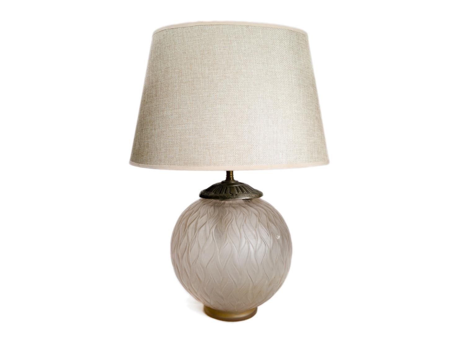 Lámpara de mesa de cristal Art Déco Genet
Michon, 1930