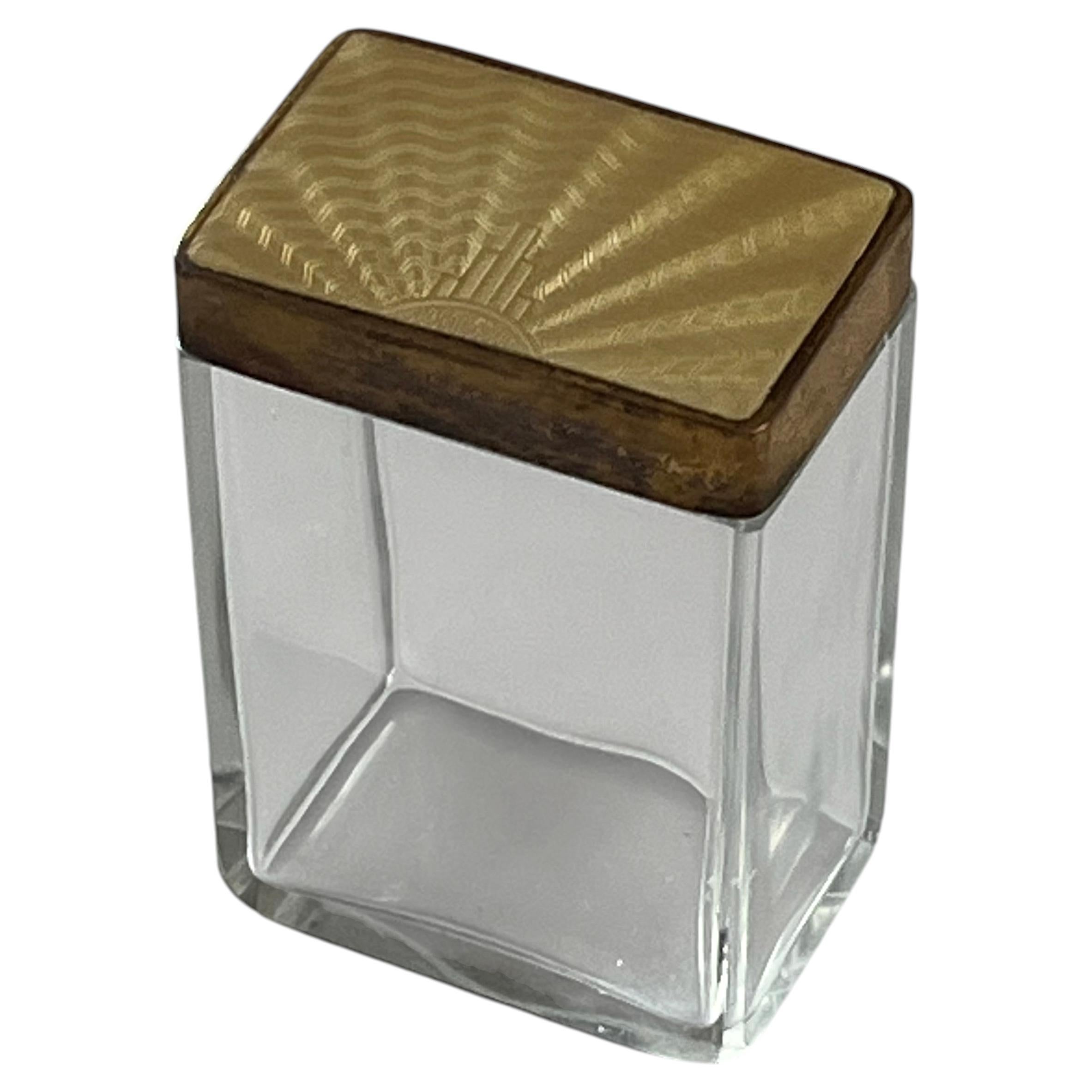 Vaso da toilette in vetro Art Déco con coperchio in smalto guilloché color oro, CIRCA 1920