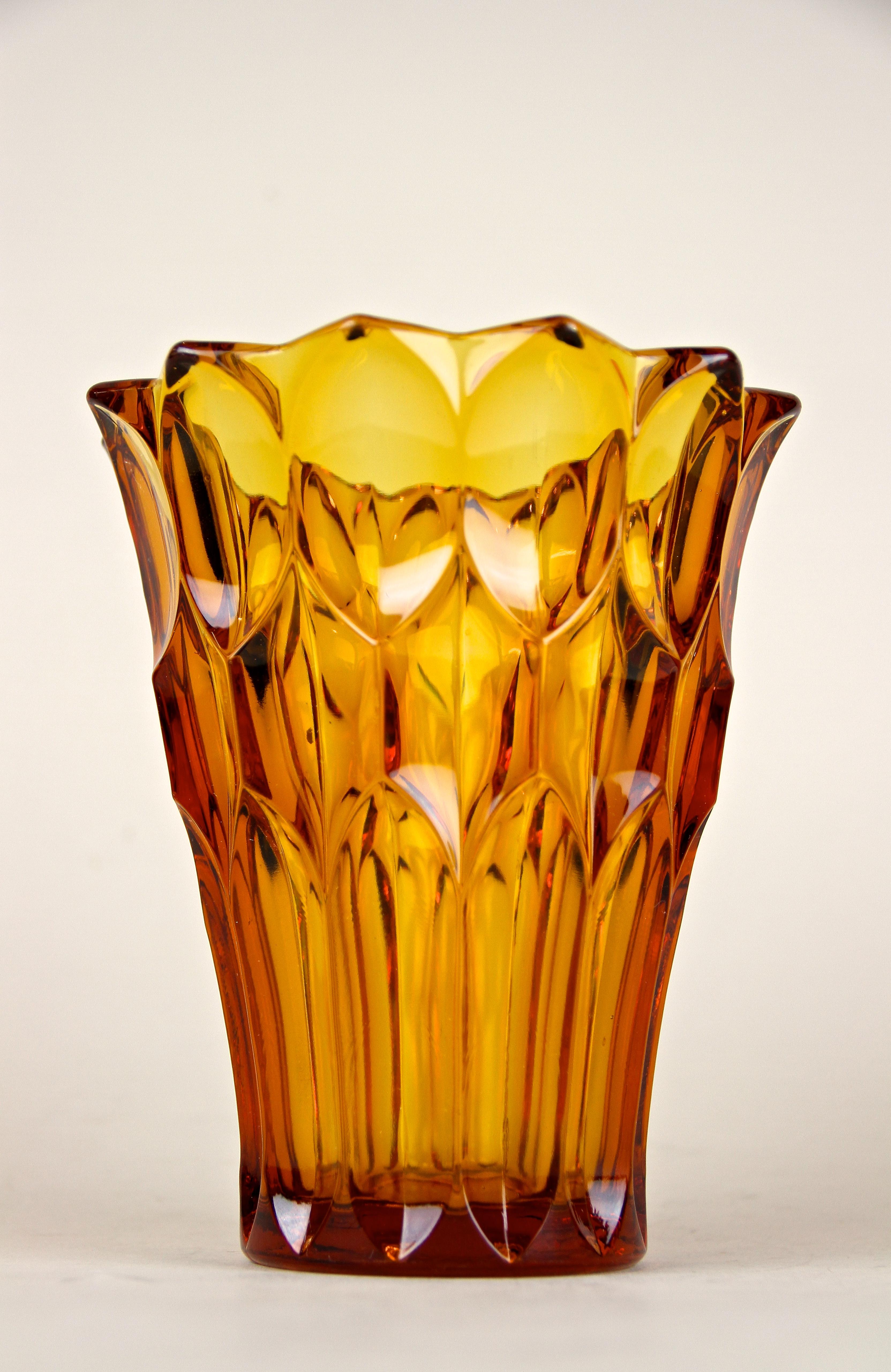 Art Deco Glass Vase Amber Colored, Austria, circa 1920 For Sale 4