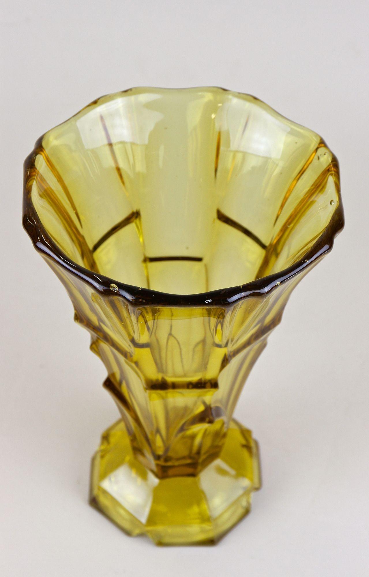 Art Deco Glass Vase, Amber Colored, Austria circa 1920 For Sale 11