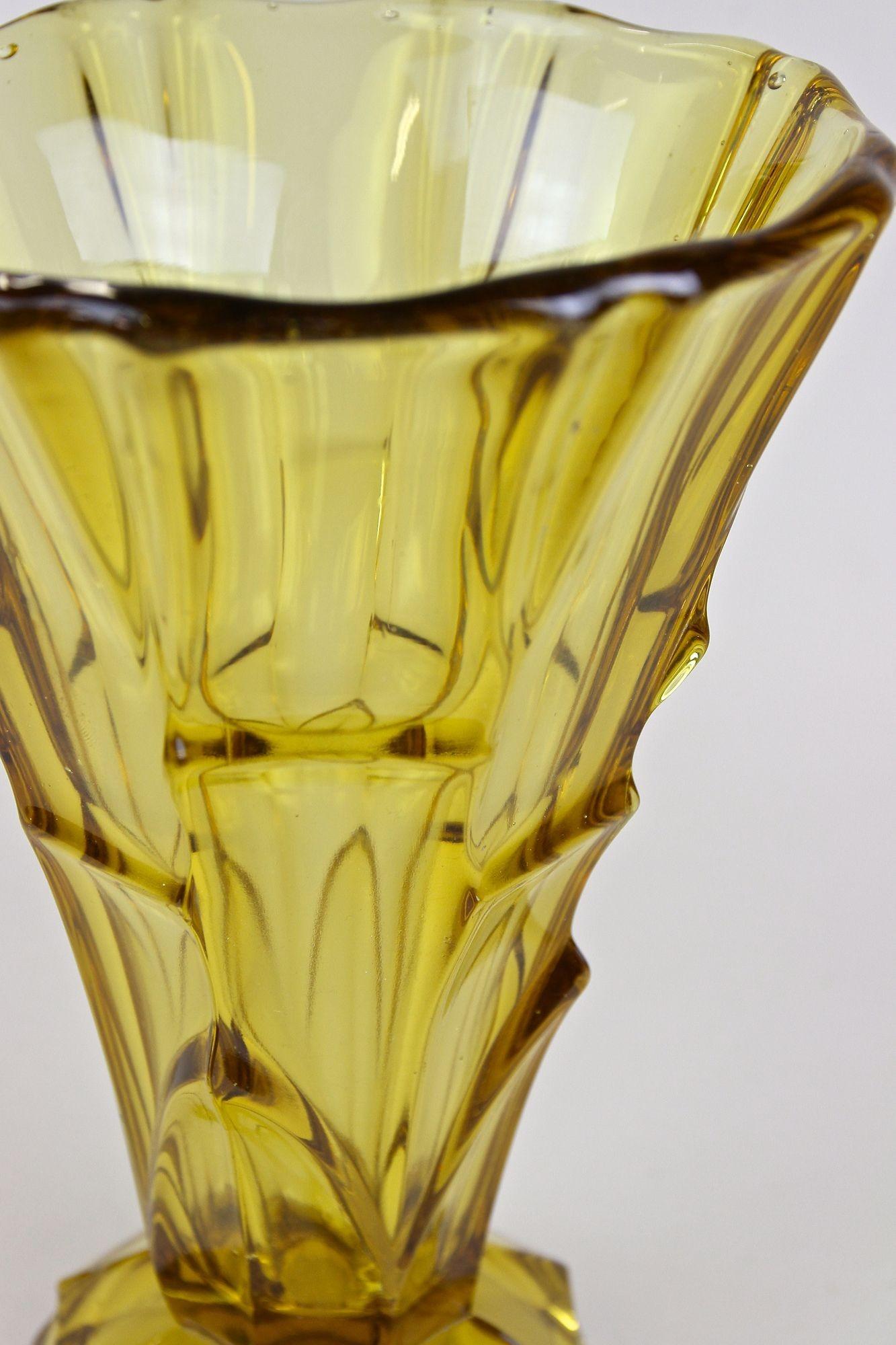 20th Century Art Deco Glass Vase, Amber Colored, Austria circa 1920 For Sale