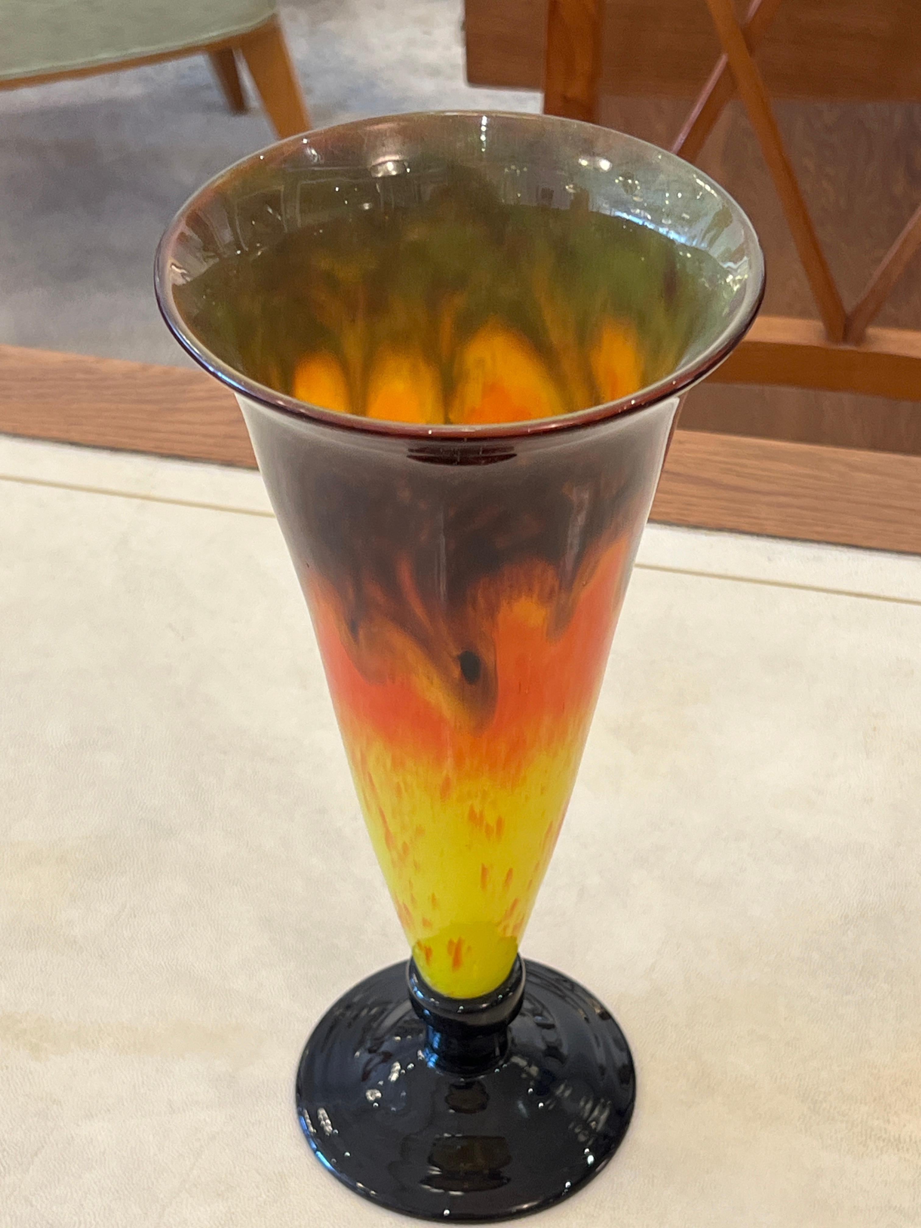 Art Deco Glass Vase by Charles Schneider In Good Condition For Sale In Miami, FL