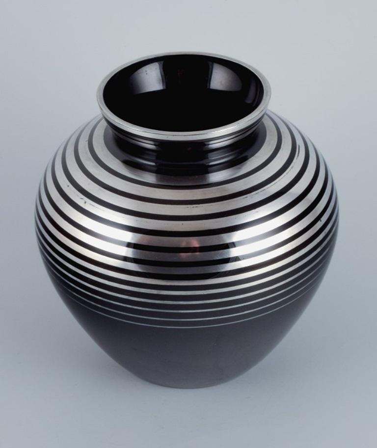 Art Deco Glass Vase, Germany, with Horizontal Silver Inlays, 1930s-1940s In Excellent Condition For Sale In Copenhagen, DK