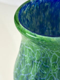Vaso in vetro Art Deco, verde e blu, finitura craquelé