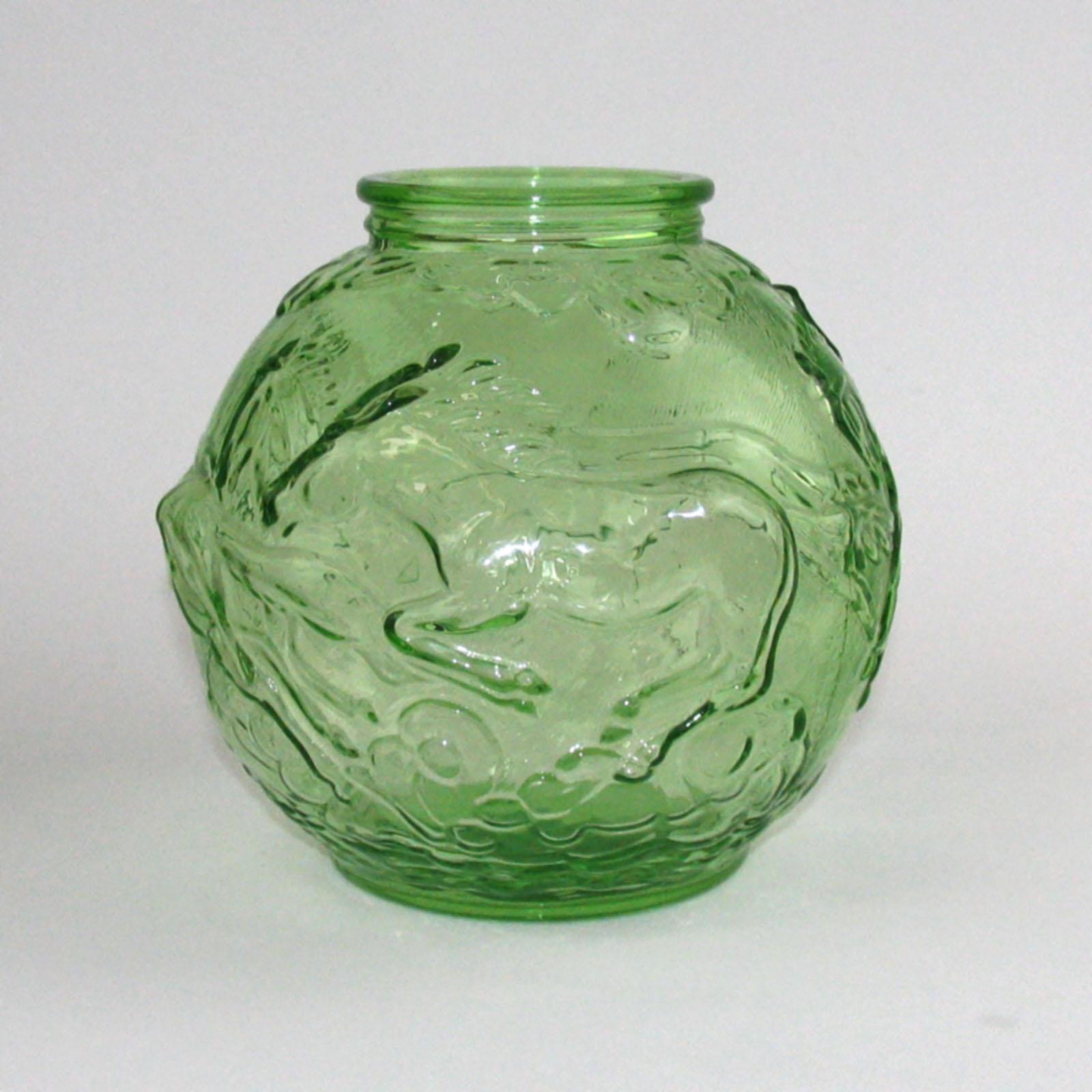  Art Deco Glass Vase Karel Zentner, Libochovice, Czechoslovakia, 1930s In Excellent Condition For Sale In Bochum, NRW