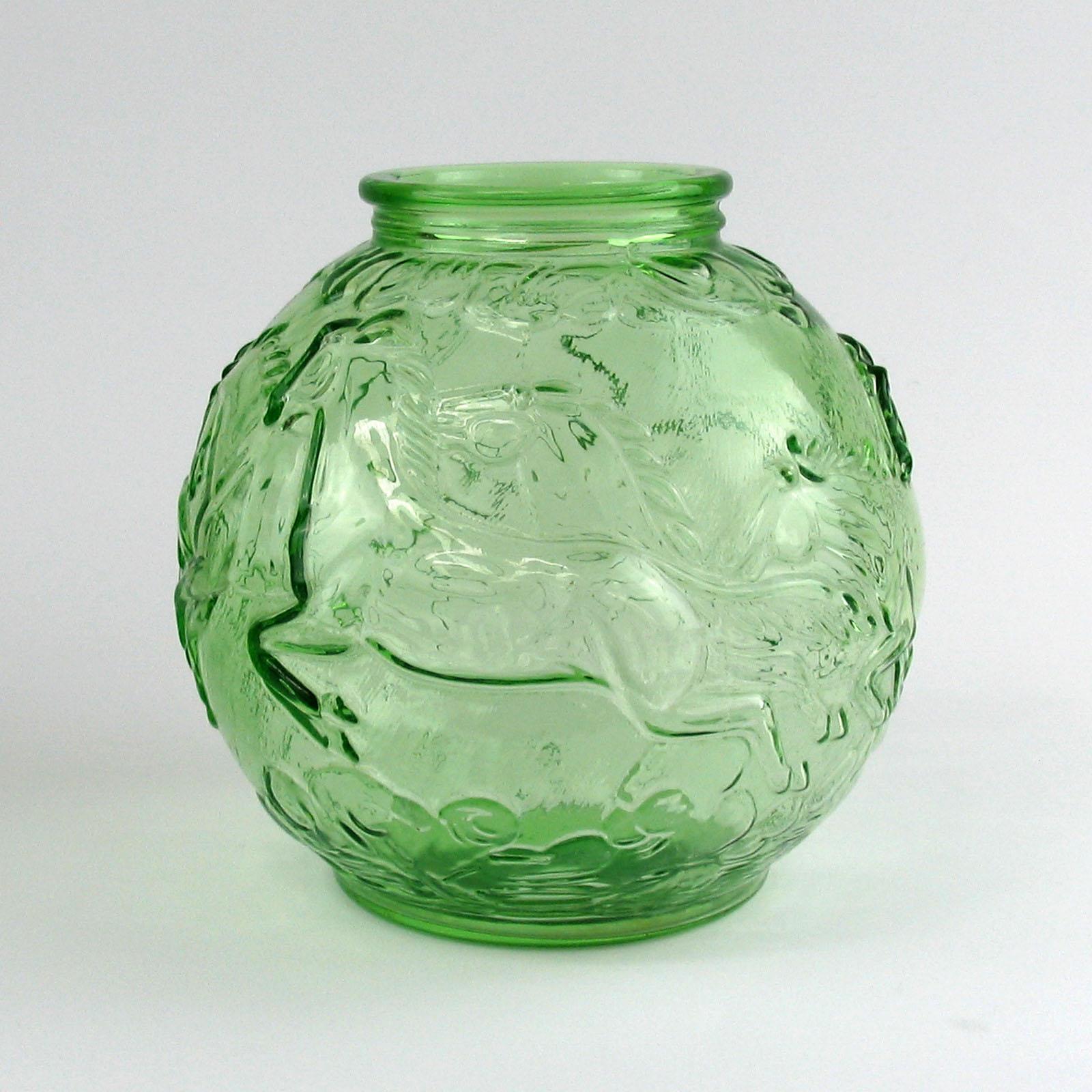 Blown Glass  Art Deco Glass Vase Karel Zentner, Libochovice, Czechoslovakia, 1930s For Sale