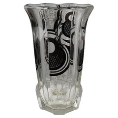 Vaso in vetro Art Deco con decorazione grafica nera, Francia, circa 1940