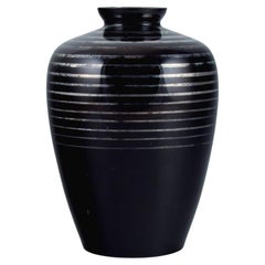 Art-Déco-Glasvase mit Silberintarsien. 1930/40er Jahre.