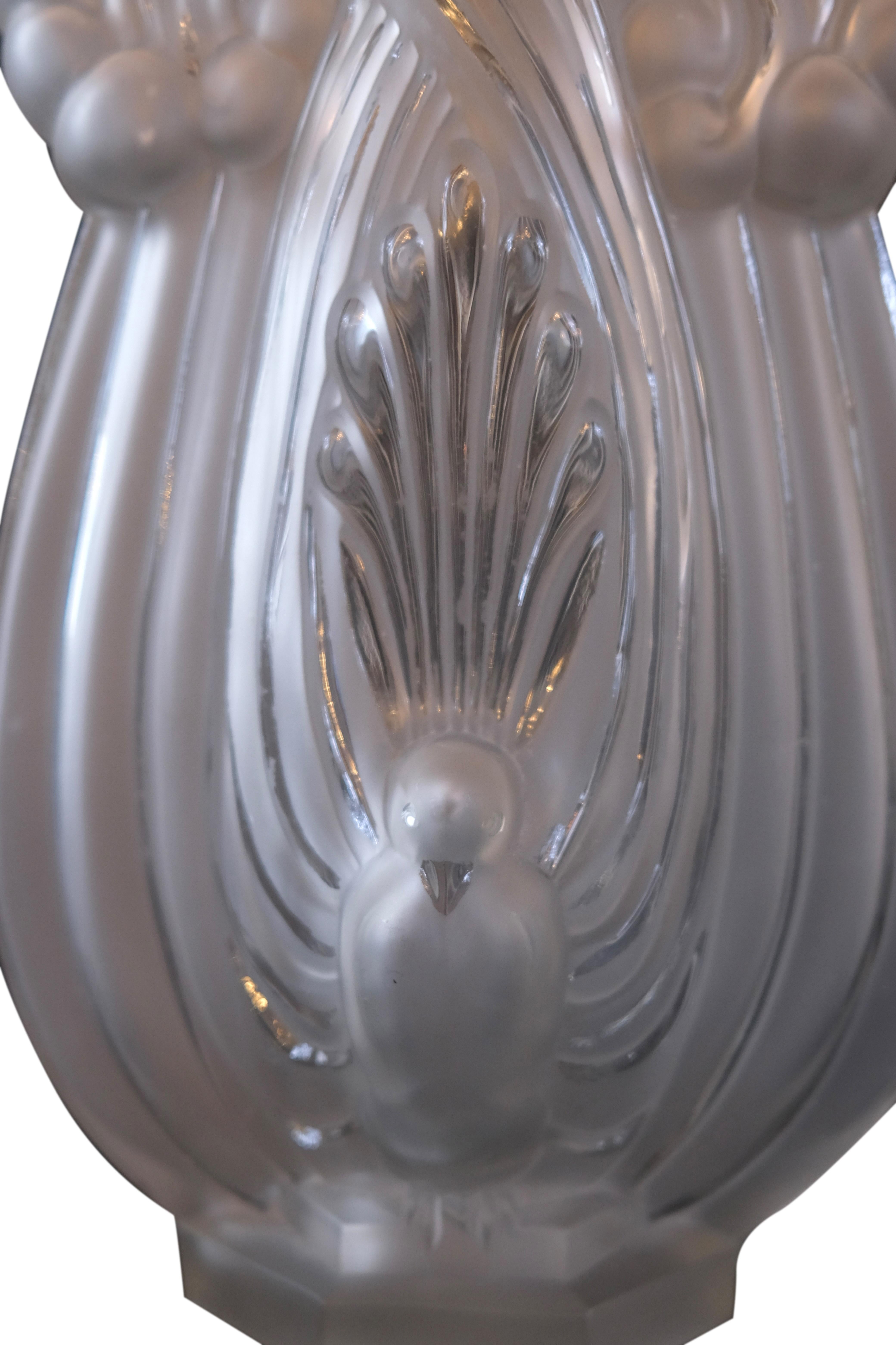 Art Deco Glass vase with stylized peacock motif by Etling Paris In Good Condition For Sale In Ulm, DE
