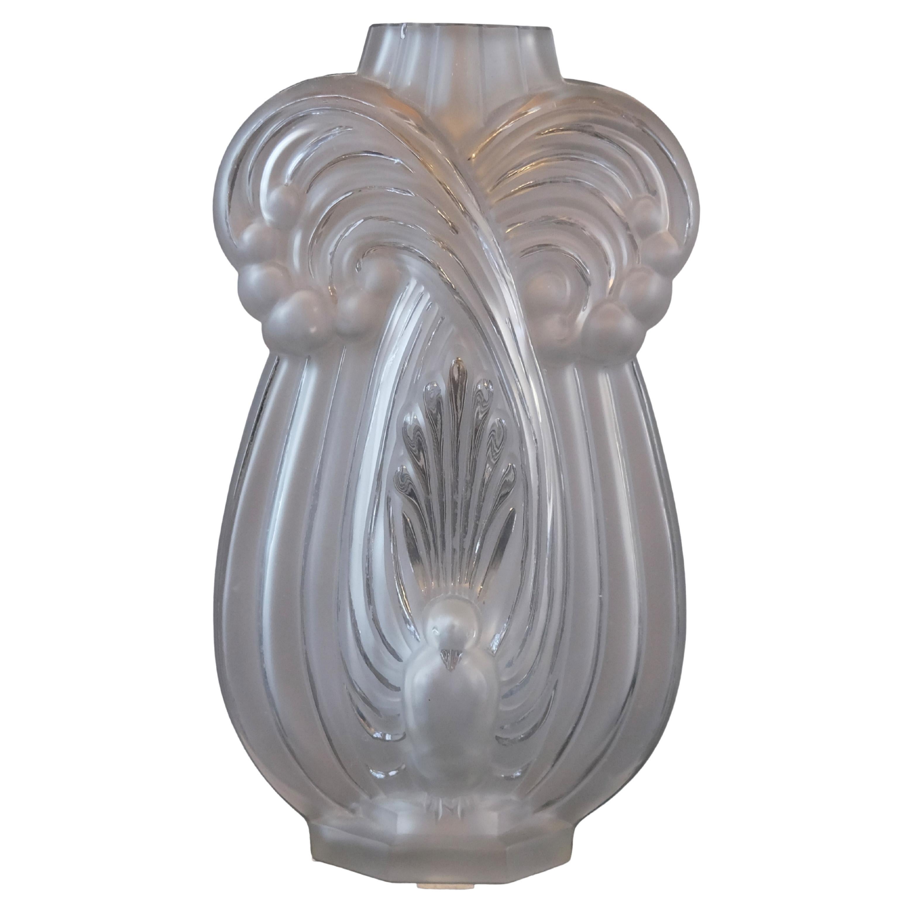 Art Deco Glass vase with stylized peacock motif by Etling Paris For Sale