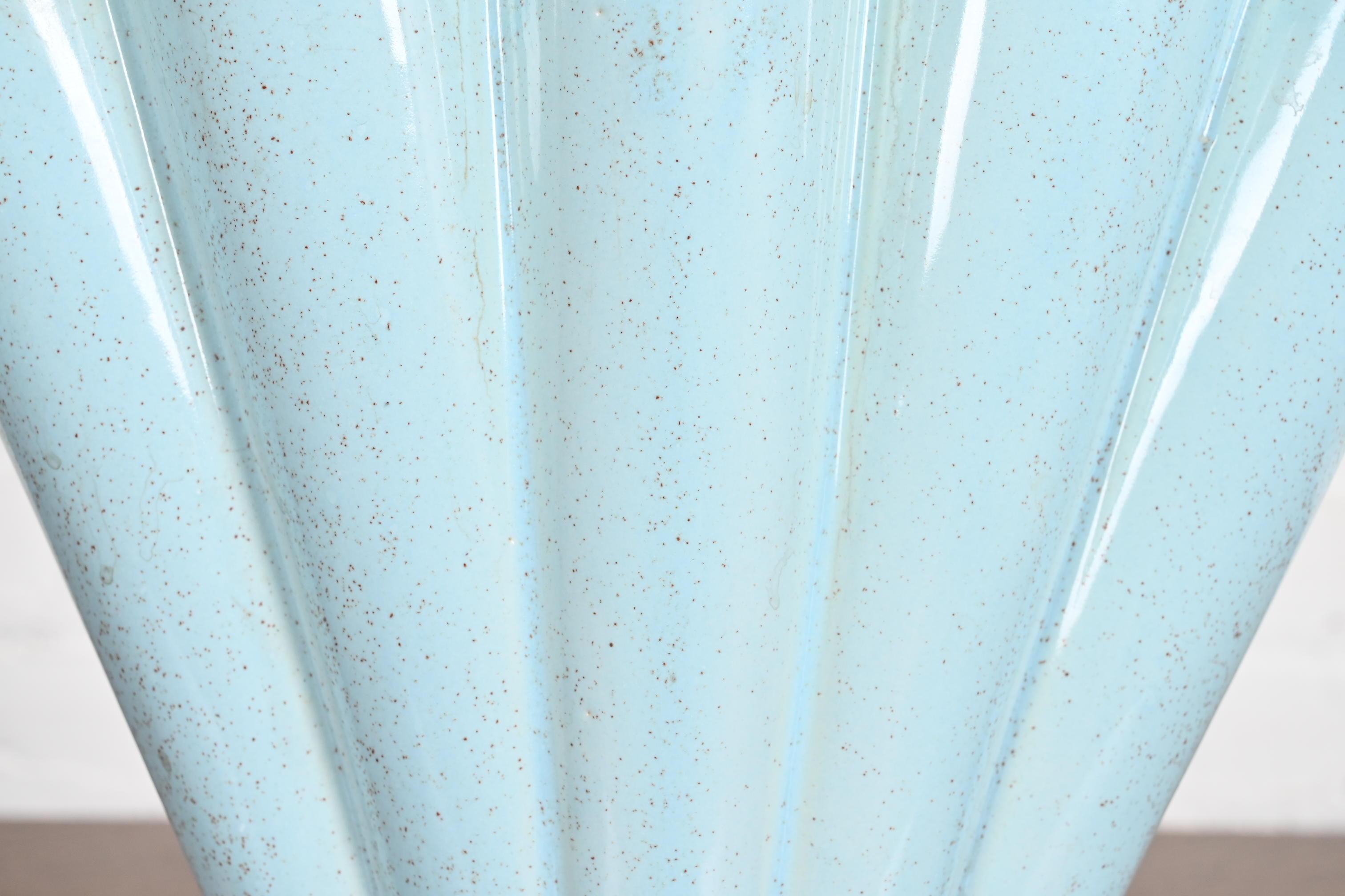 Gladiola-Vase aus glasierter Keramik aus amerikanischer Kunstkeramik im Art déco-Stil von Brush McCoy im Angebot 4