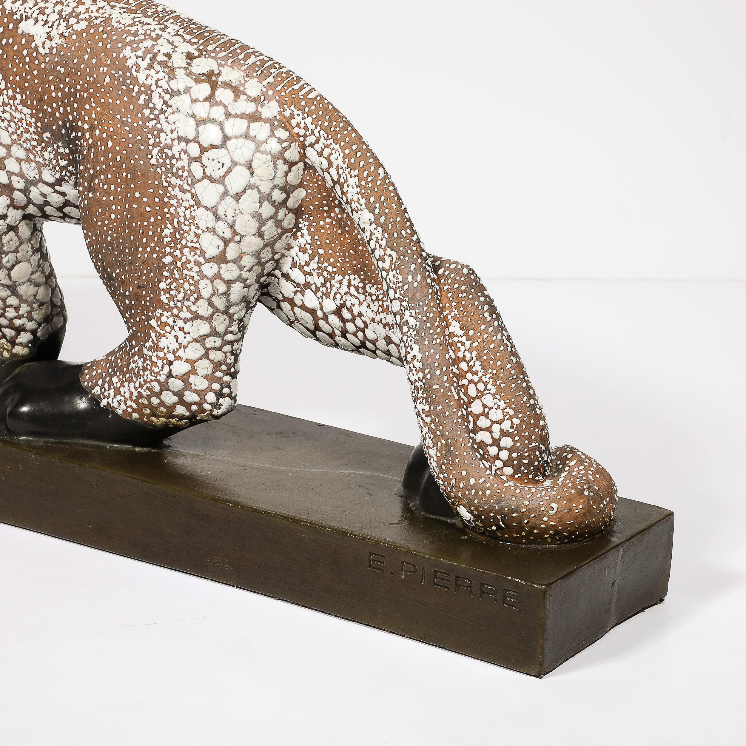 Sculpture de panthère en céramique émaillée Art déco signée E. Pierre pour Atelier Primavera en vente 13