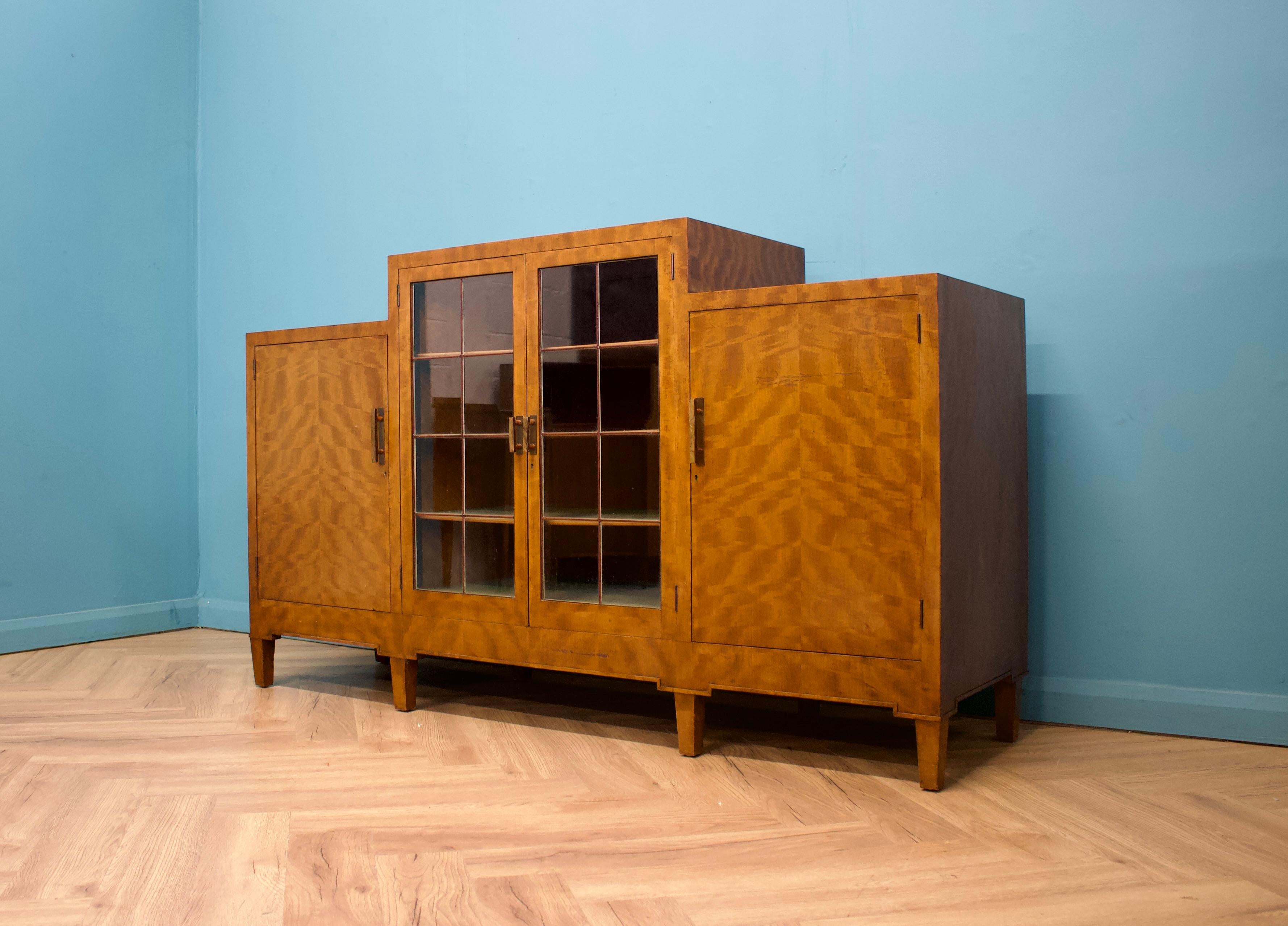 Art Deco Anrichte mit glasierten Türen, 1930er Jahre (Holzarbeit) im Angebot