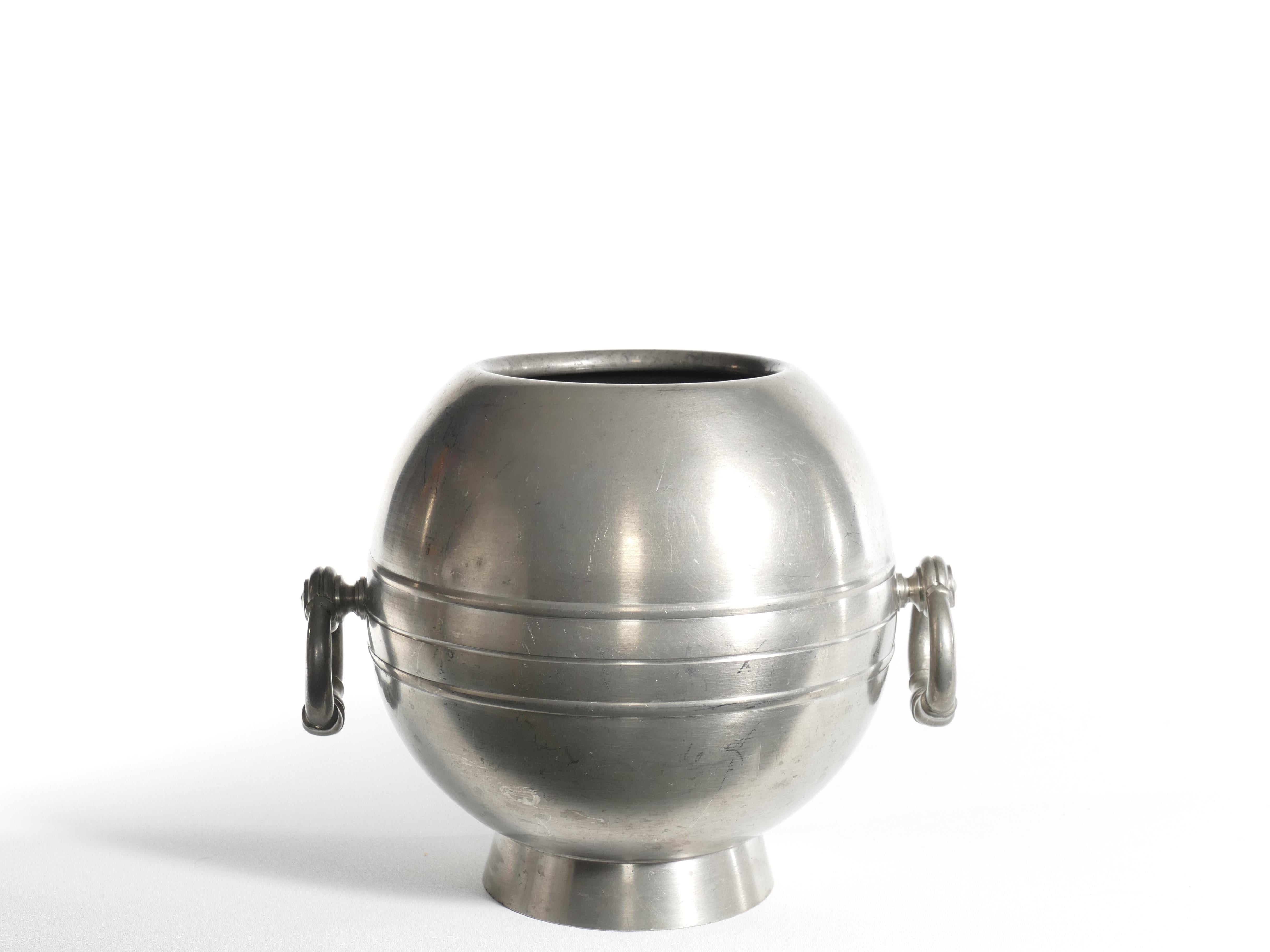 Art Deco Globe Pewter Vase with Handles by GAB, Sweden, 1920's In Fair Condition For Sale In Grythyttan, SE